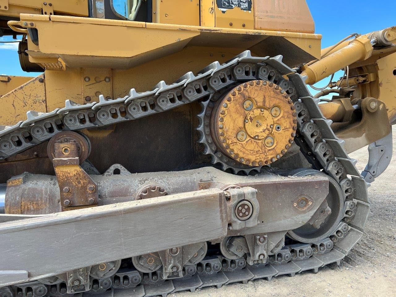 Caterpillar D10R Dozer, 1997. Rebuilt Engine & Available Immediately! - Image 11