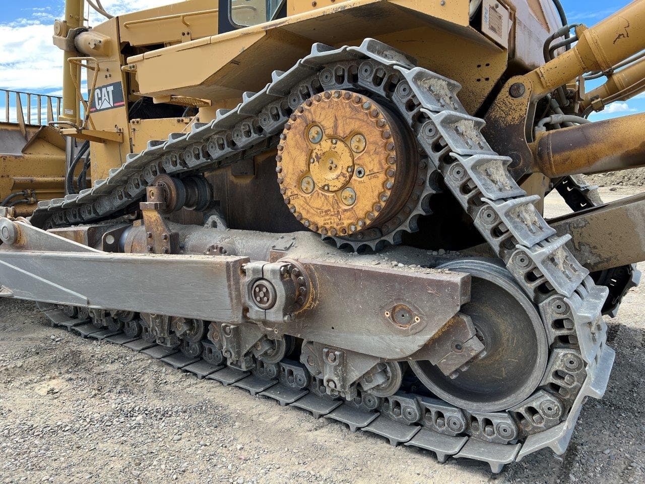 Caterpillar D10R Dozer, 1997. Rebuilt Engine & Available Immediately! - Image 10
