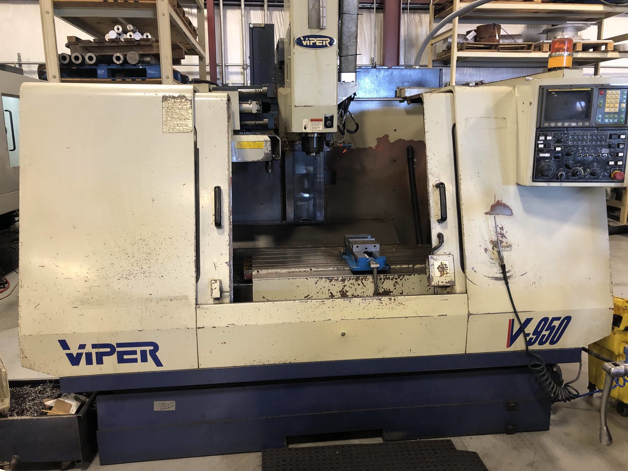 Mighty Viper V-950 VMC, 2001- Fanuc Control, Chip Auger