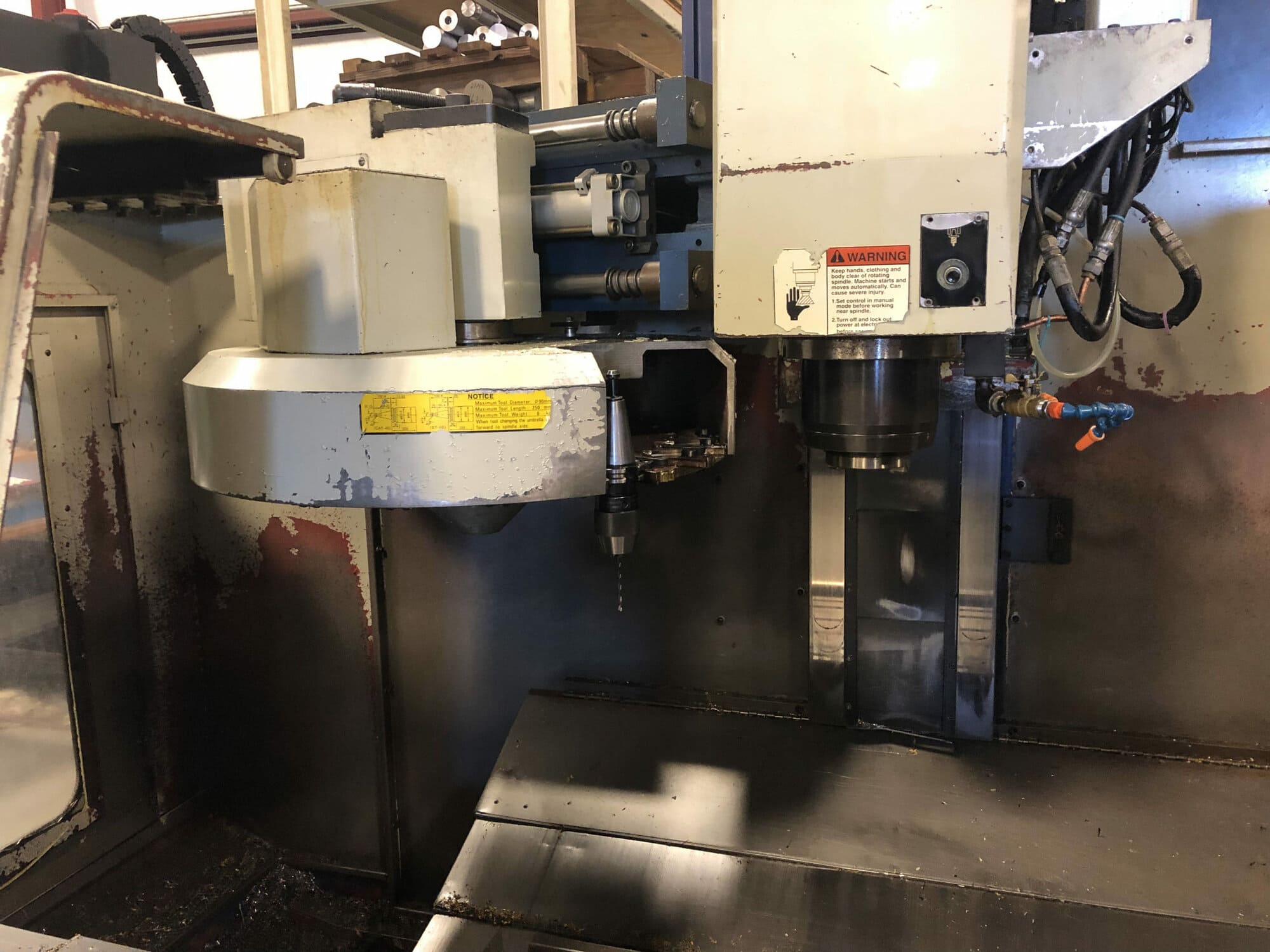 Mighty Viper V-950 VMC, 2001- Fanuc Control, Chip Auger - Image 2