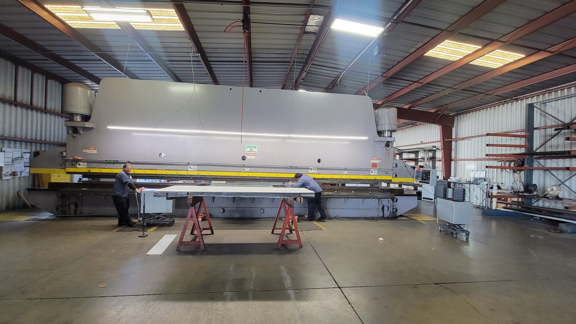 600 ton x 33' Pacific K600-33 Press Brake, 1987 - Retrofitted Upgraded Hydraulic System 2001