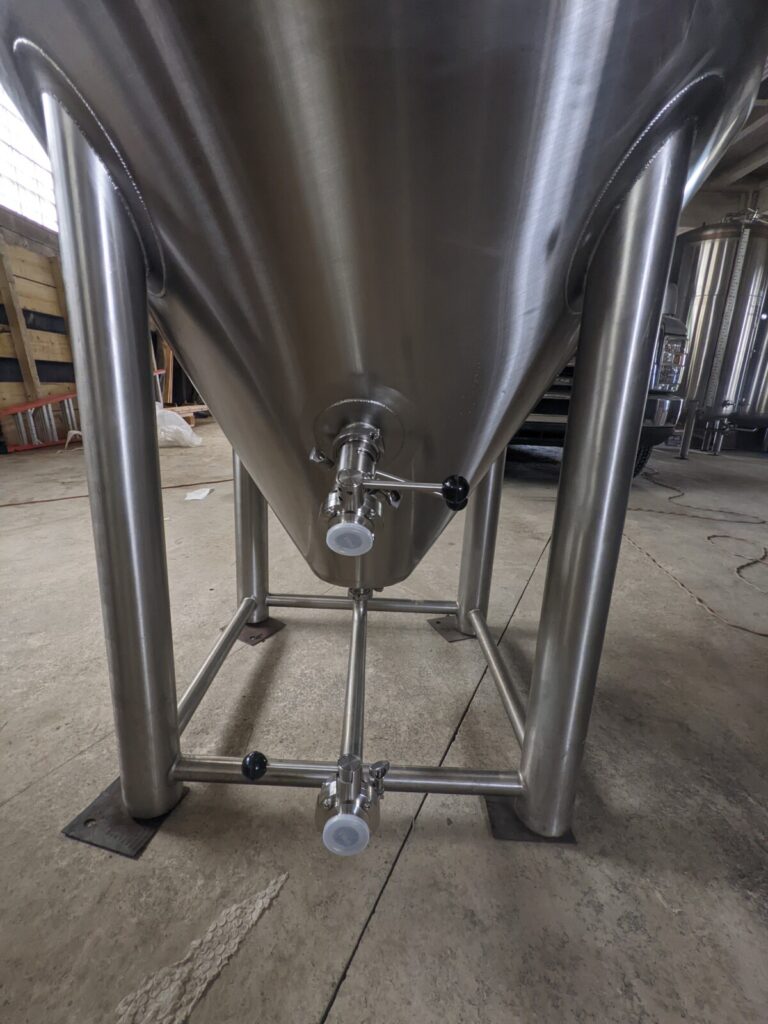 3.5 BBL / 500L Jacketed Stainless Steel Fermenters FV / Unitank - Image 3