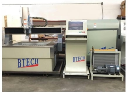 3'x3' IWM1010H CNC Waterjet, 2015 - Demo Unit only 1613 Hours
