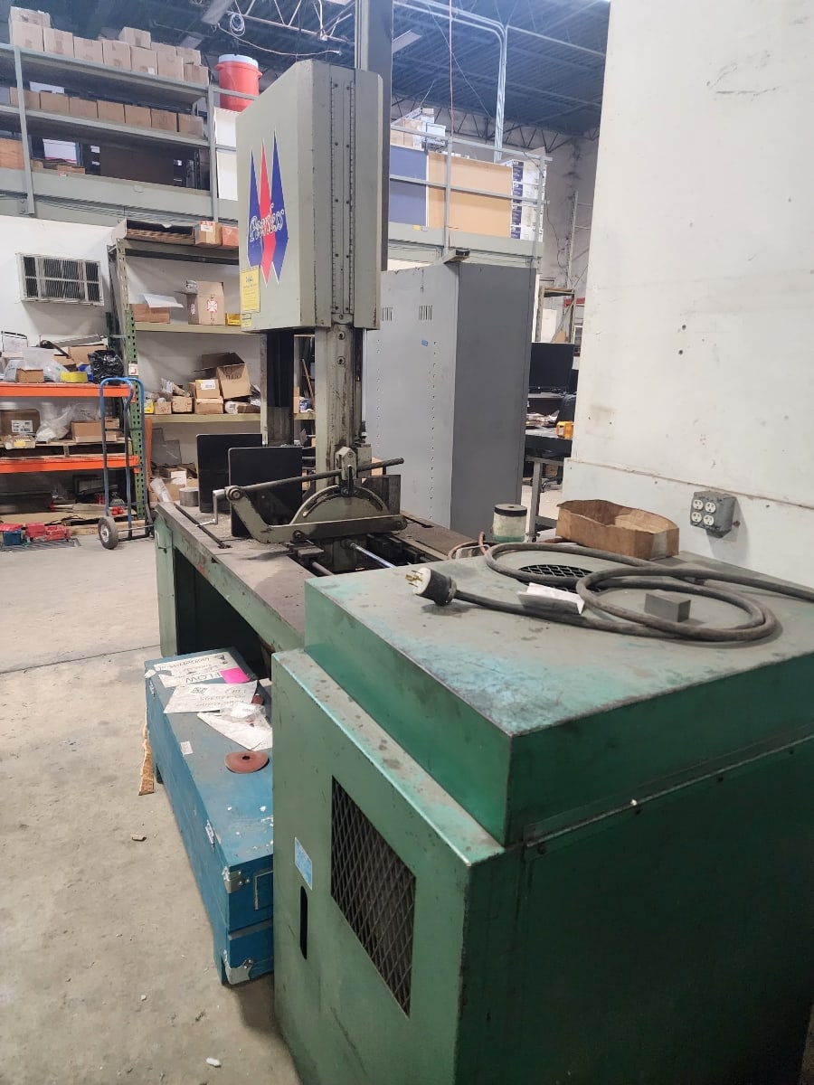 18" x 20" Peerless VB-181C Horizontal Bandsaw, 2005 - Image 4