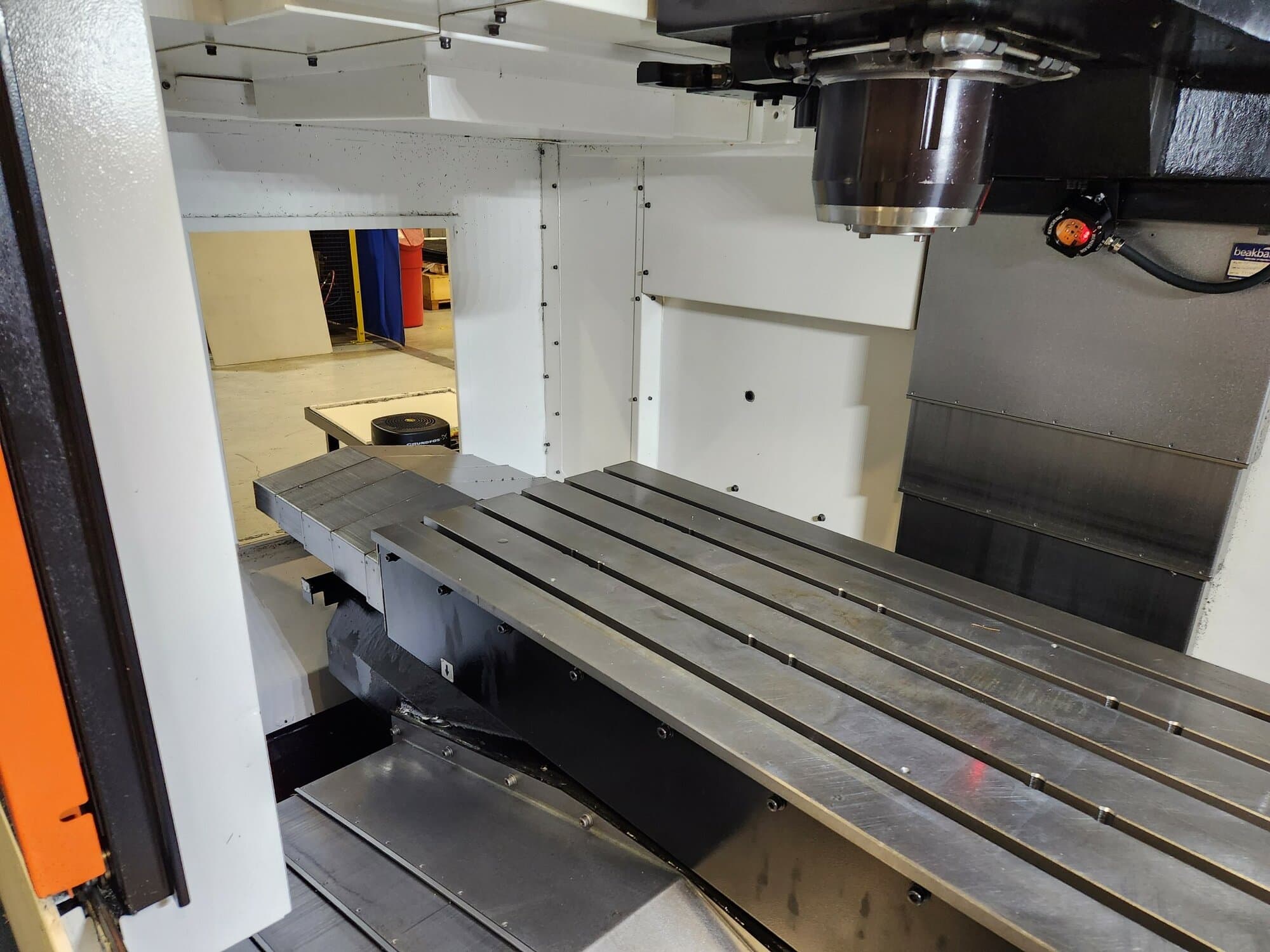Mazak VCN-570C CNC VMC, 2019 - Chip Conveyor - Image 5