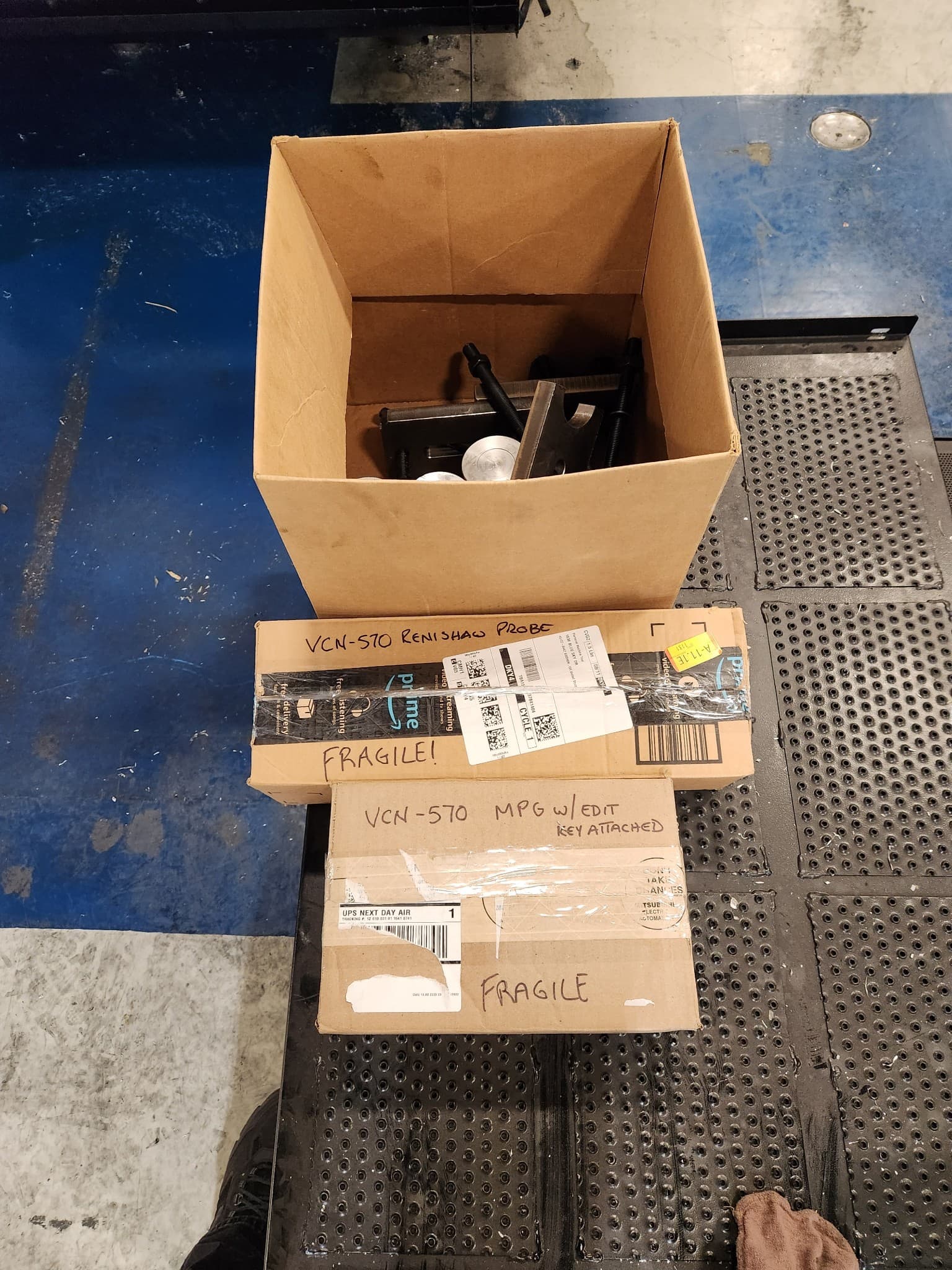 Mazak VCN-570C CNC VMC, 2019 - Chip Conveyor - Image 11