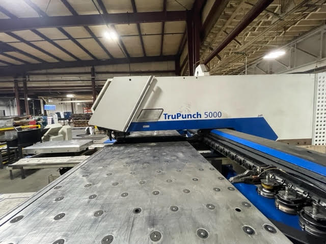 24 Ton Trumpf Trupunch 5000 CNC Punch, 2005 with load/unload-lots of tooling - Image 12