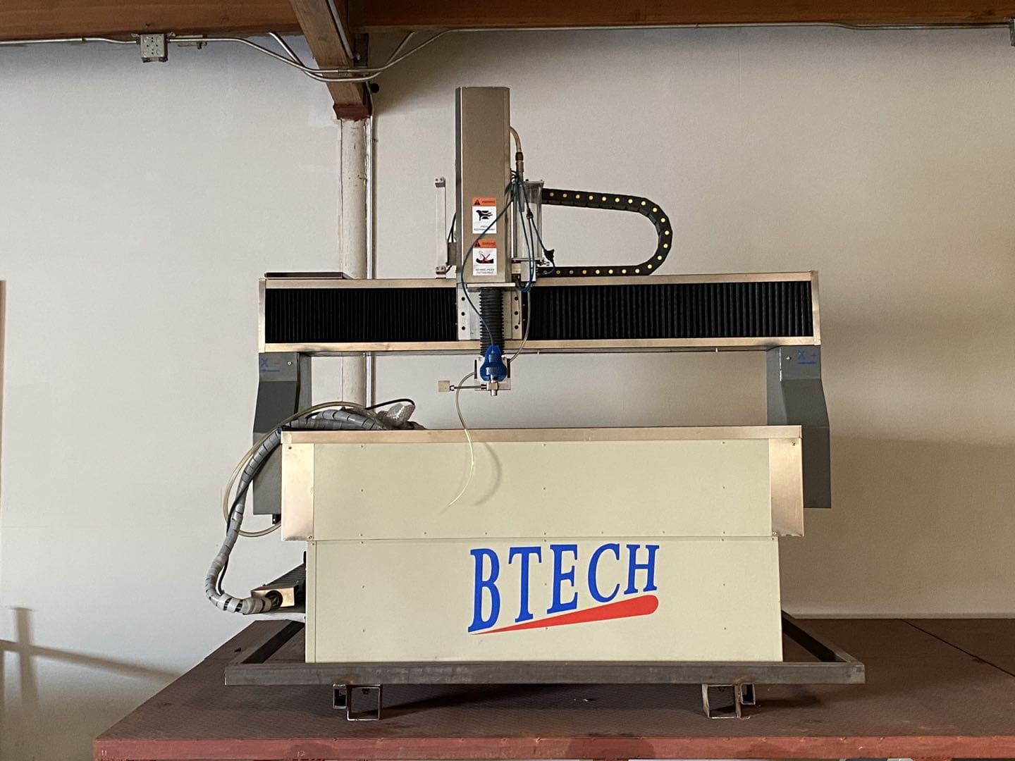 3'x3' IWM1010H CNC Waterjet, 2015 - Demo Unit only 1613 Hours - Image 5