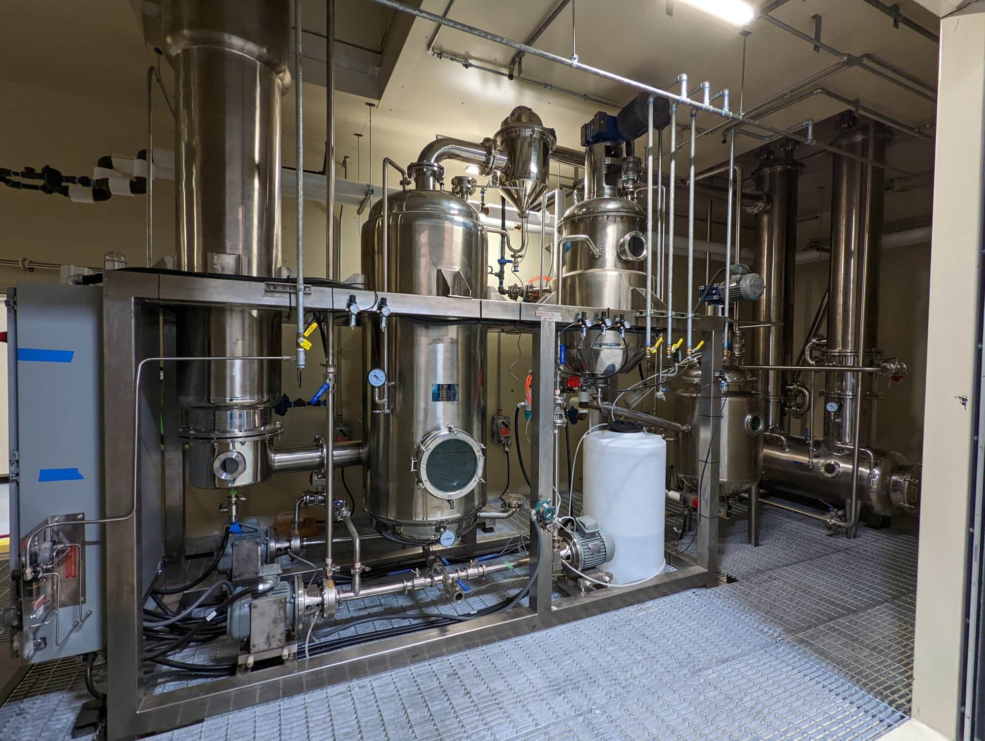 Fully Functional Hemp Extraction Lab, Hydrocarbon Lab Equipment, 2020 - Complete Operations Takeover, Tampa FL - Full Production Never Started, Permits Still Valid, 12.500FT² Video Tour Available
