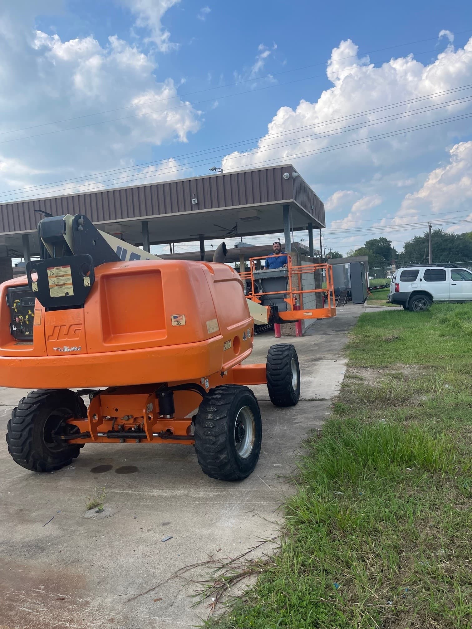 JLG 400S Telescopic Boom Lift, 2014, 4 Wheel Drive - Image 3