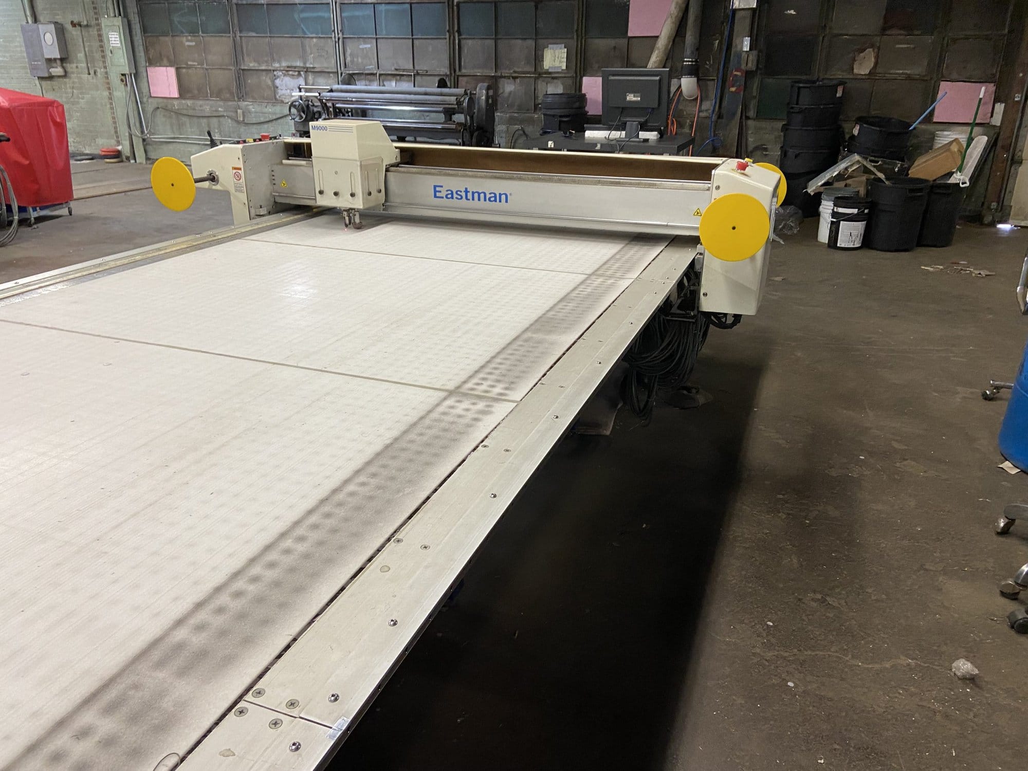 5' x 40' Eastman ETS-M9000-0213 Static Fabric Cutting System, 2008