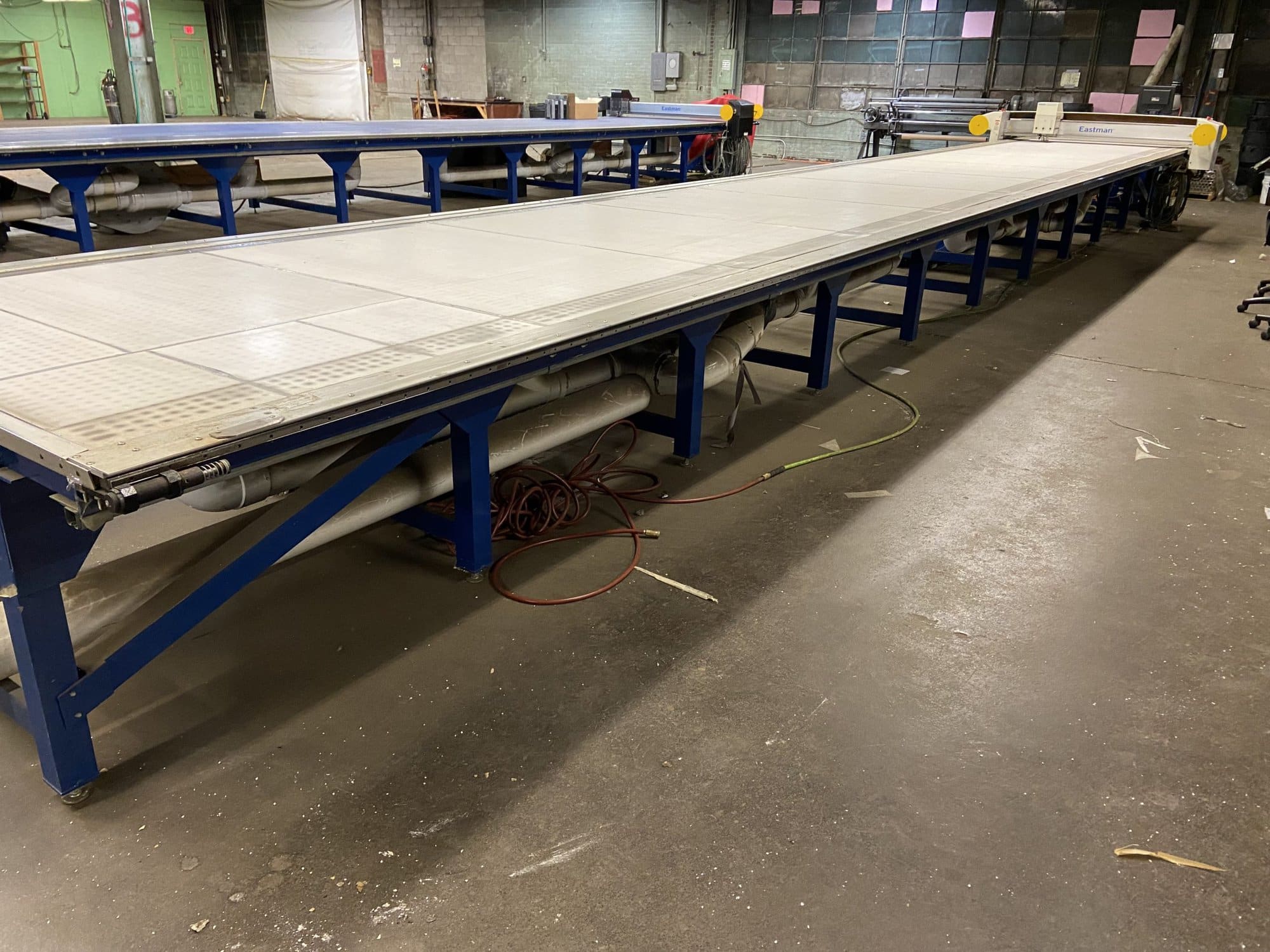 5' x 40' Eastman ETS-M9000-0213 Static Fabric Cutting System, 2008 - Image 2