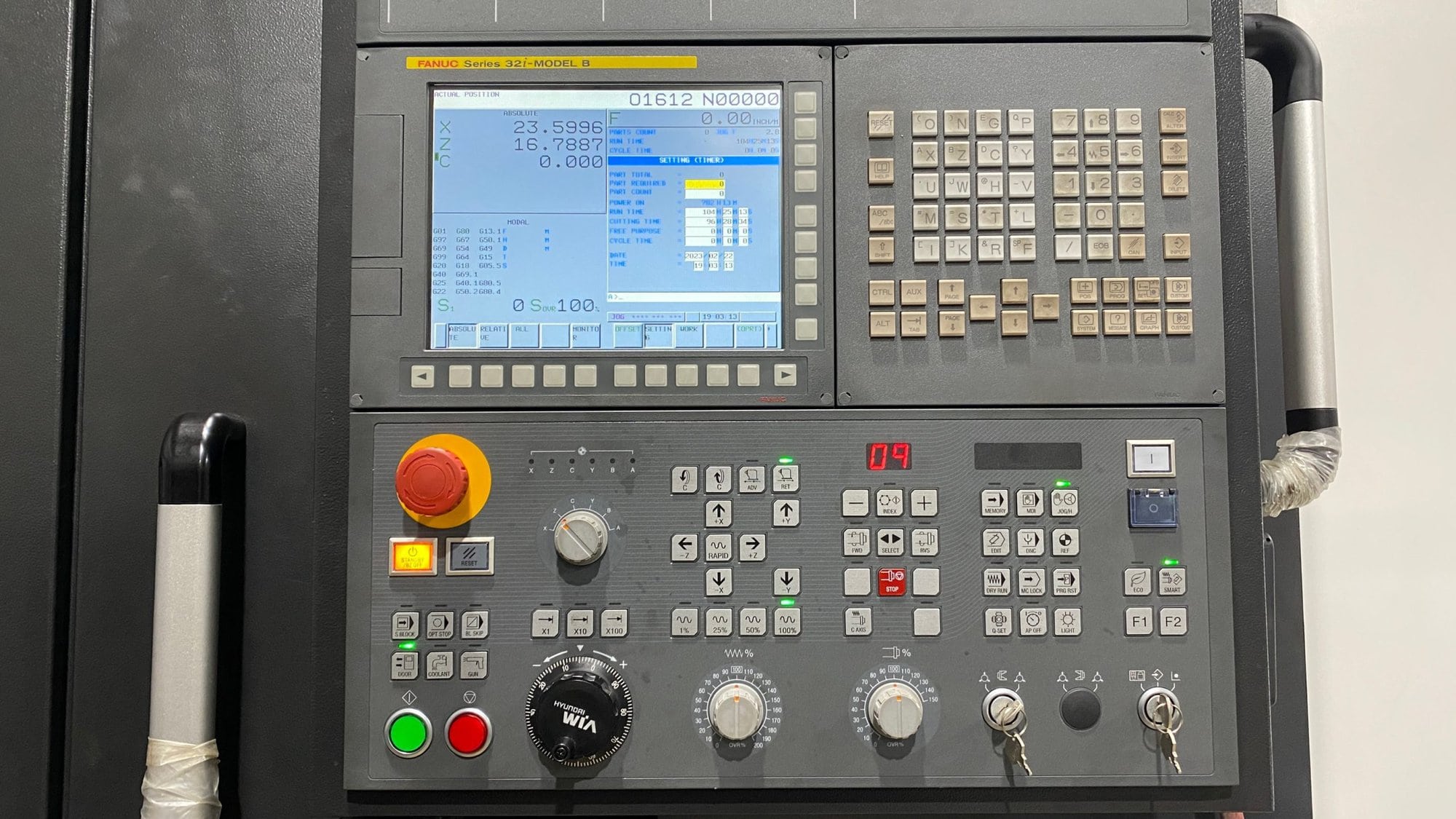 Hyundai Wia L300LMC CNC Lathe, 2019 - Live Tooling, Auto Door for Robot, Chip Conveyor, Tailstock - Image 5