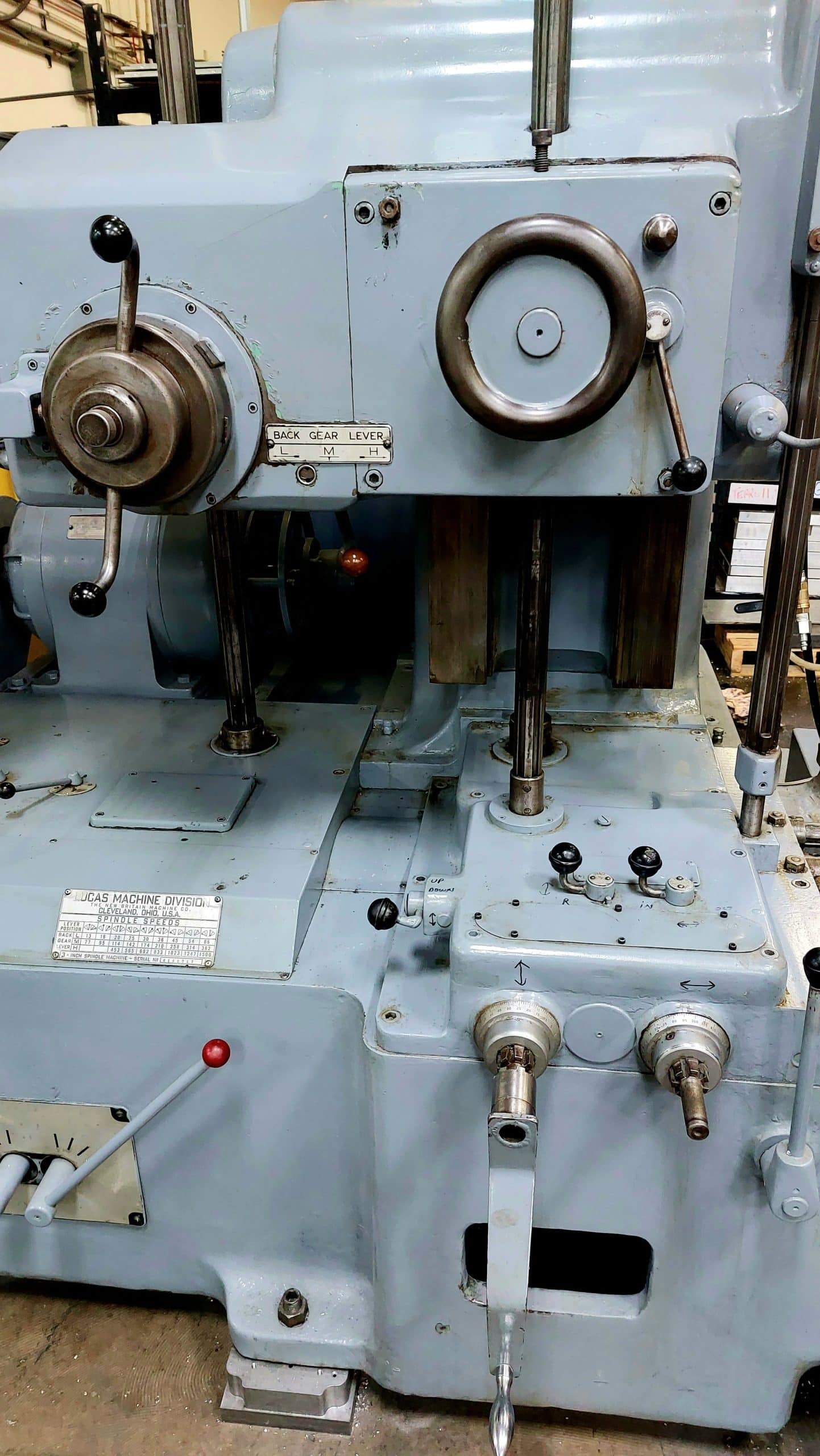 LUCAS 41B - 48 3" Horizontal Boring Mill, 1954- Tooling Included, Clean - Image 3