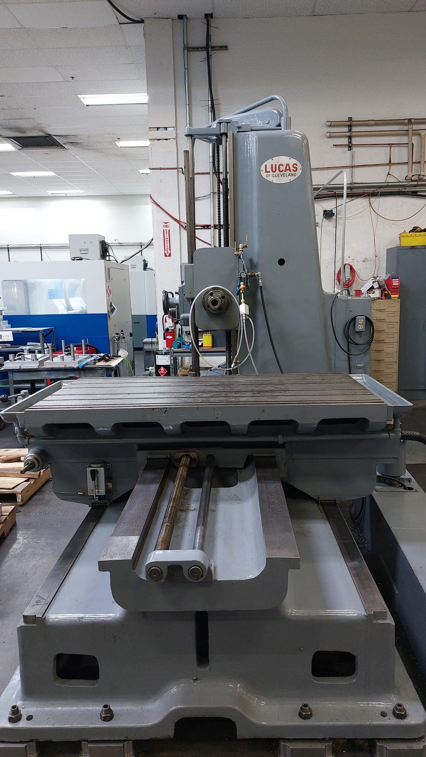 LUCAS 41B - 48 3" Horizontal Boring Mill, 1954- Tooling Included, Clean - Image 8