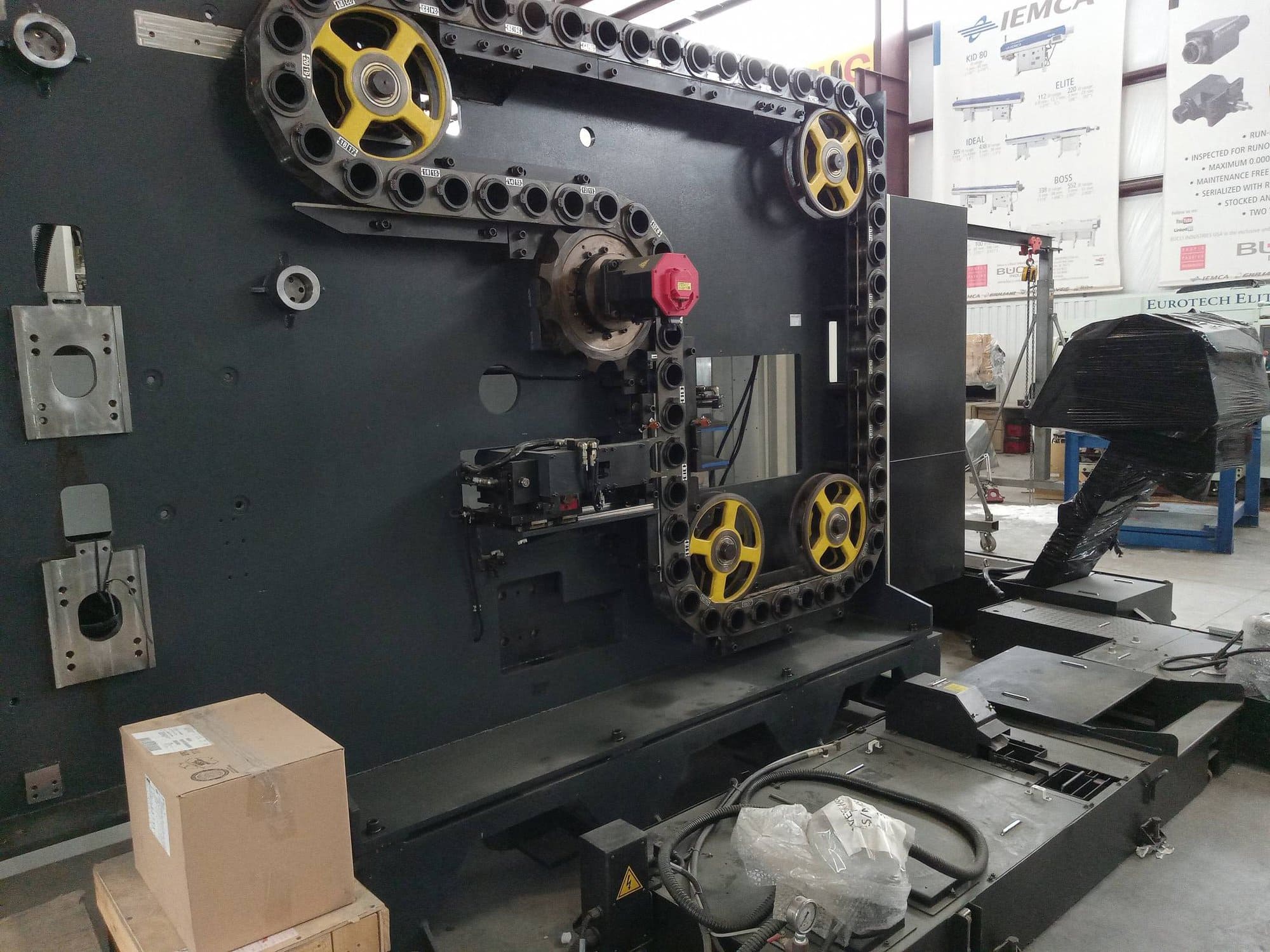 Averex HS550K, Dual Pallet HMC, 2018 Showroom Machine, Never Cut A Chip, Factory Warranty and Install Apply. - Image 4