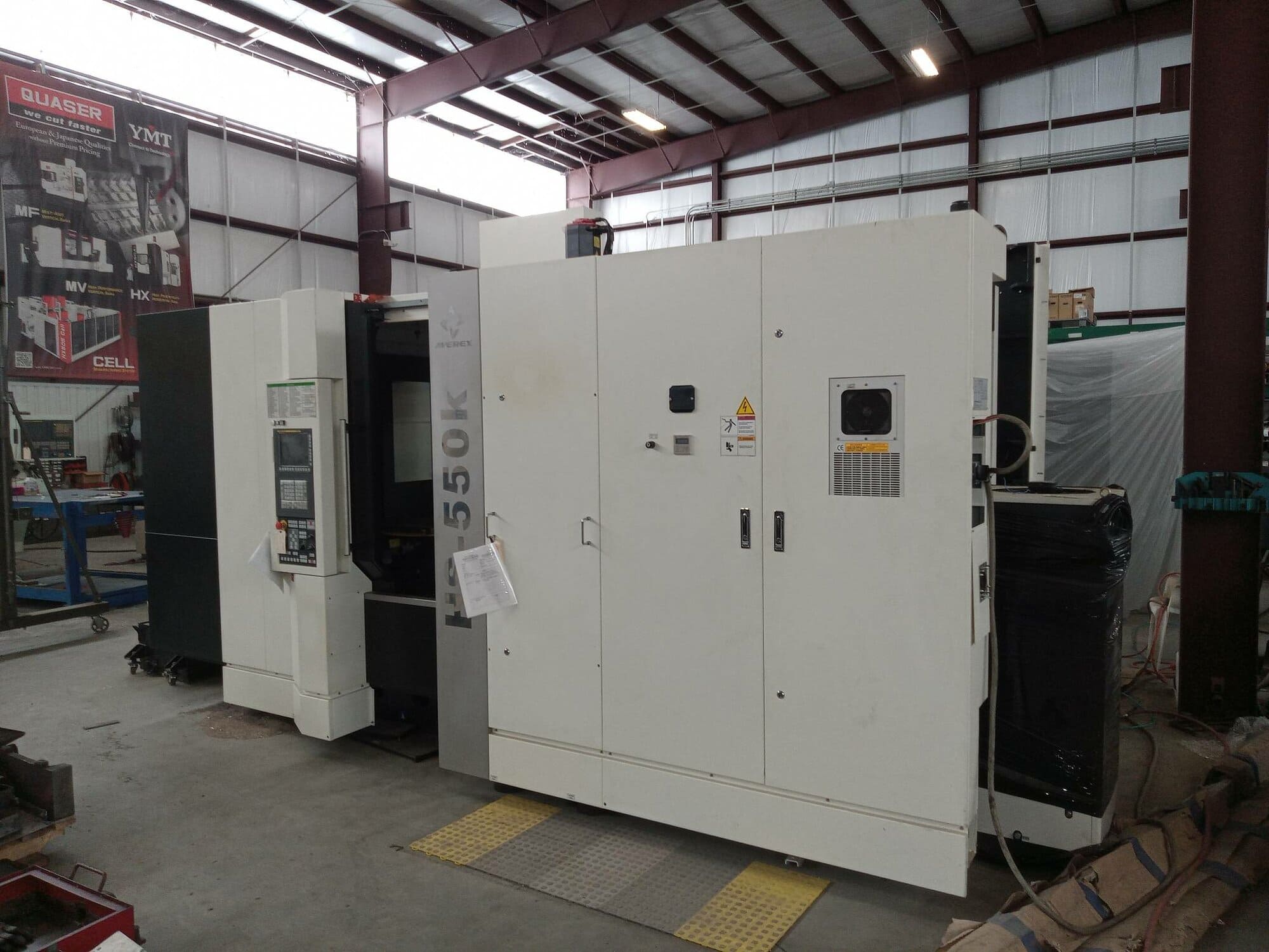 Averex HS550K, Dual Pallet HMC, 2018 Showroom Machine, Never Cut A Chip, Factory Warranty and Install Apply.