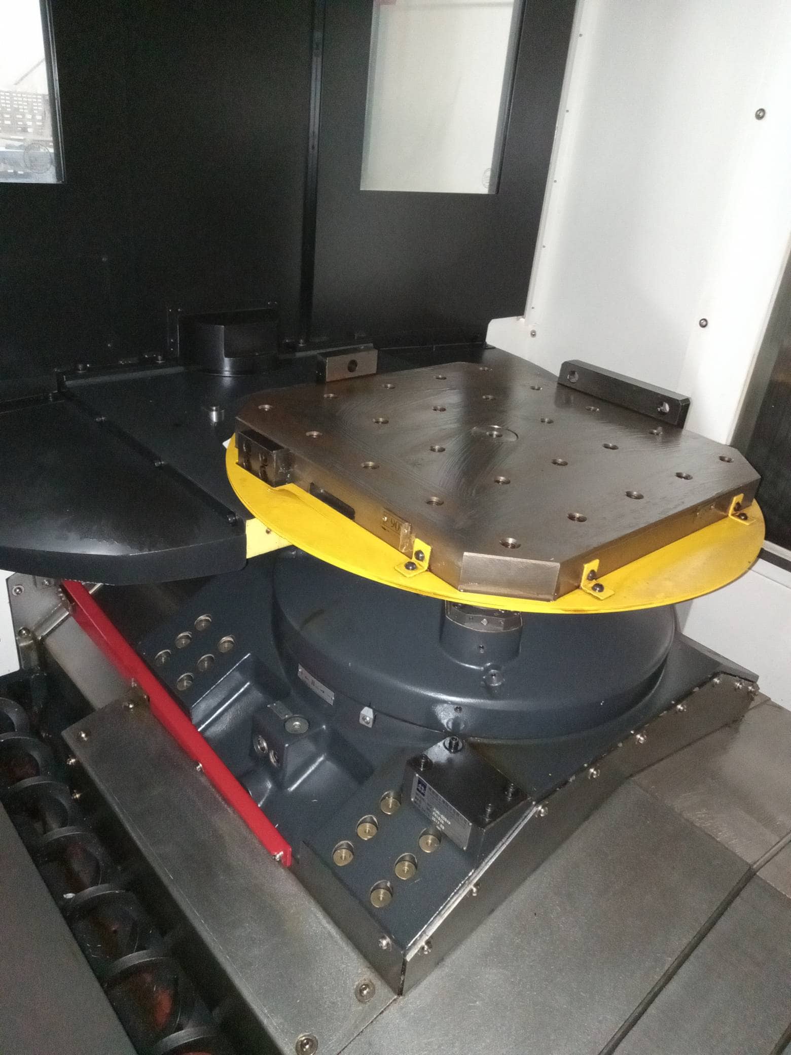 Averex HS550K, Dual Pallet HMC, 2018 Showroom Machine, Never Cut A Chip, Factory Warranty and Install Apply. - Image 8
