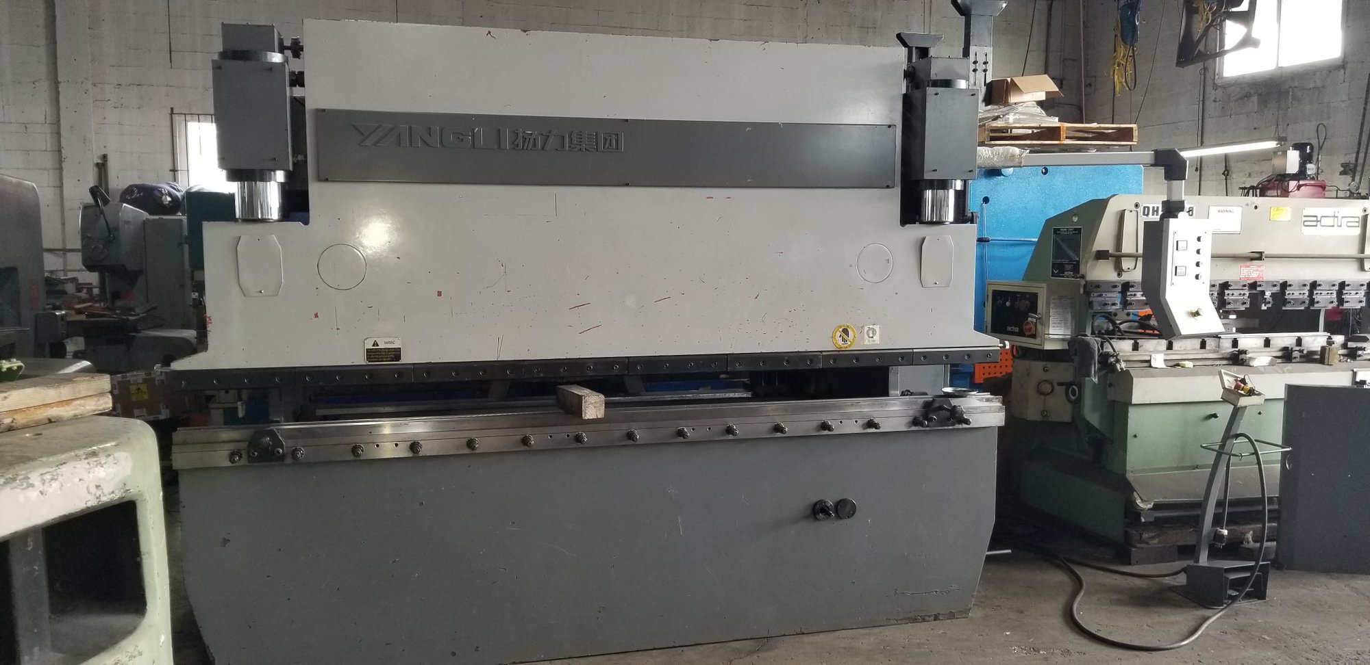 100 Ton x 10' Yangli WC67Y-100/3200 Press Brake, 2010 - Image 5