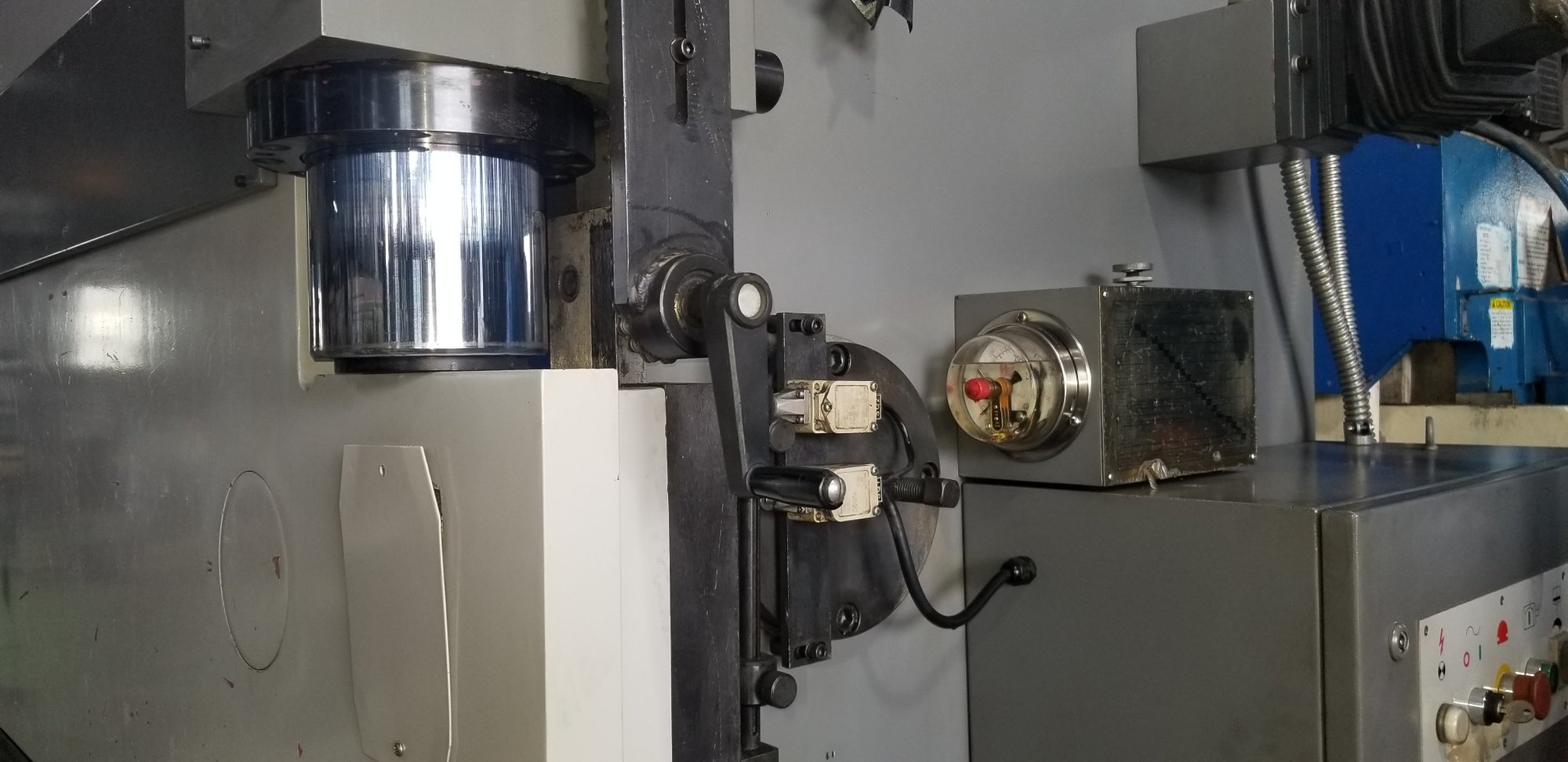 100 Ton x 10' Yangli WC67Y-100/3200 Press Brake, 2010 - Image 8