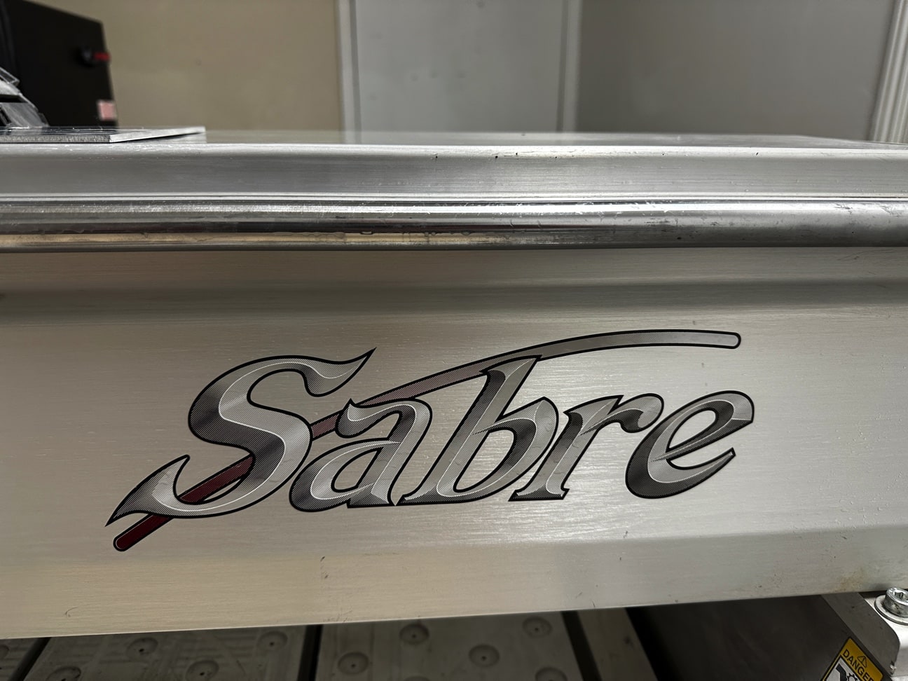10' x 4.5' Gerber Sabre 408 CNC Router, 2000 - Equipped with Vacuum and Dust Removal System - Image 4