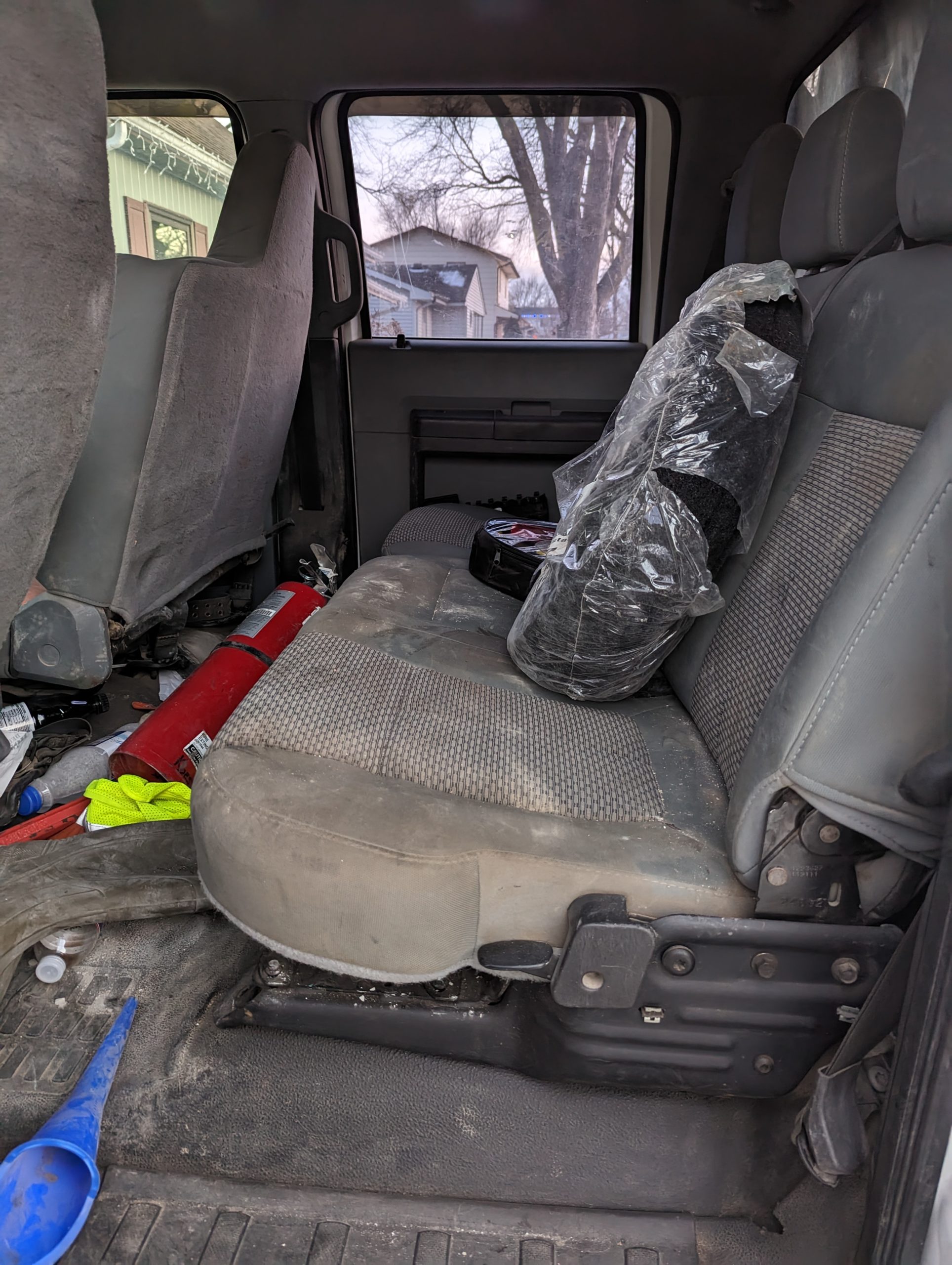 Ford F650 XLT Crew Cab, 2011 - Utility Bed, 6.7L Cummins - Image 4
