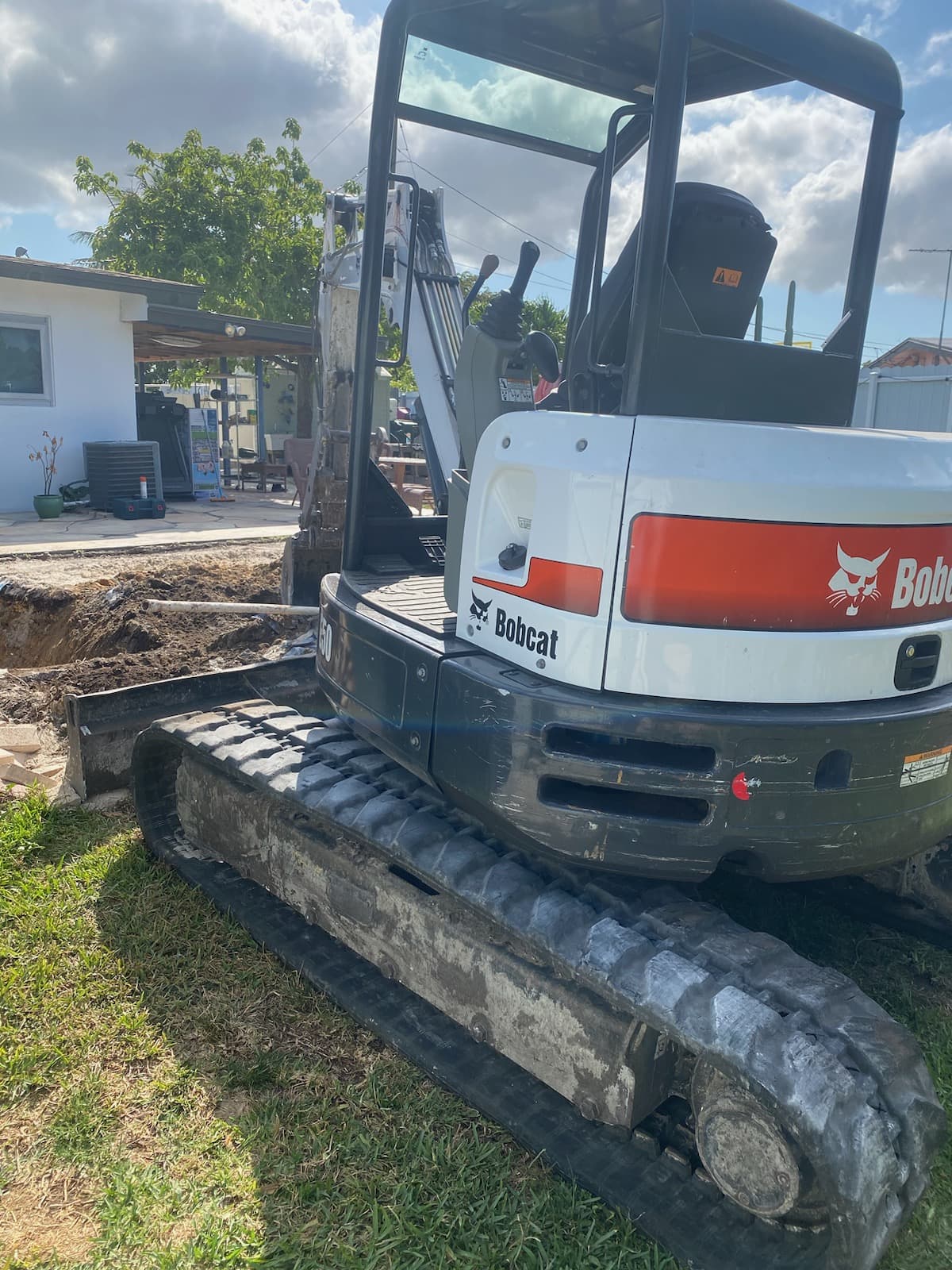 Bobcat E50 Compact Excavator, 2019 - ~900 Hours - Image 4