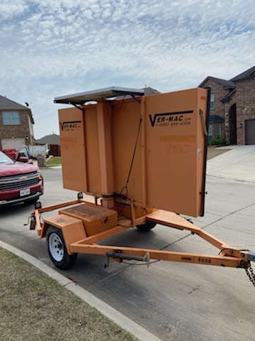 Ver-Mac 1210QS 3 Line 8 Character Message Board With Trailer, 2005 - Solar, Video Available - Image 4