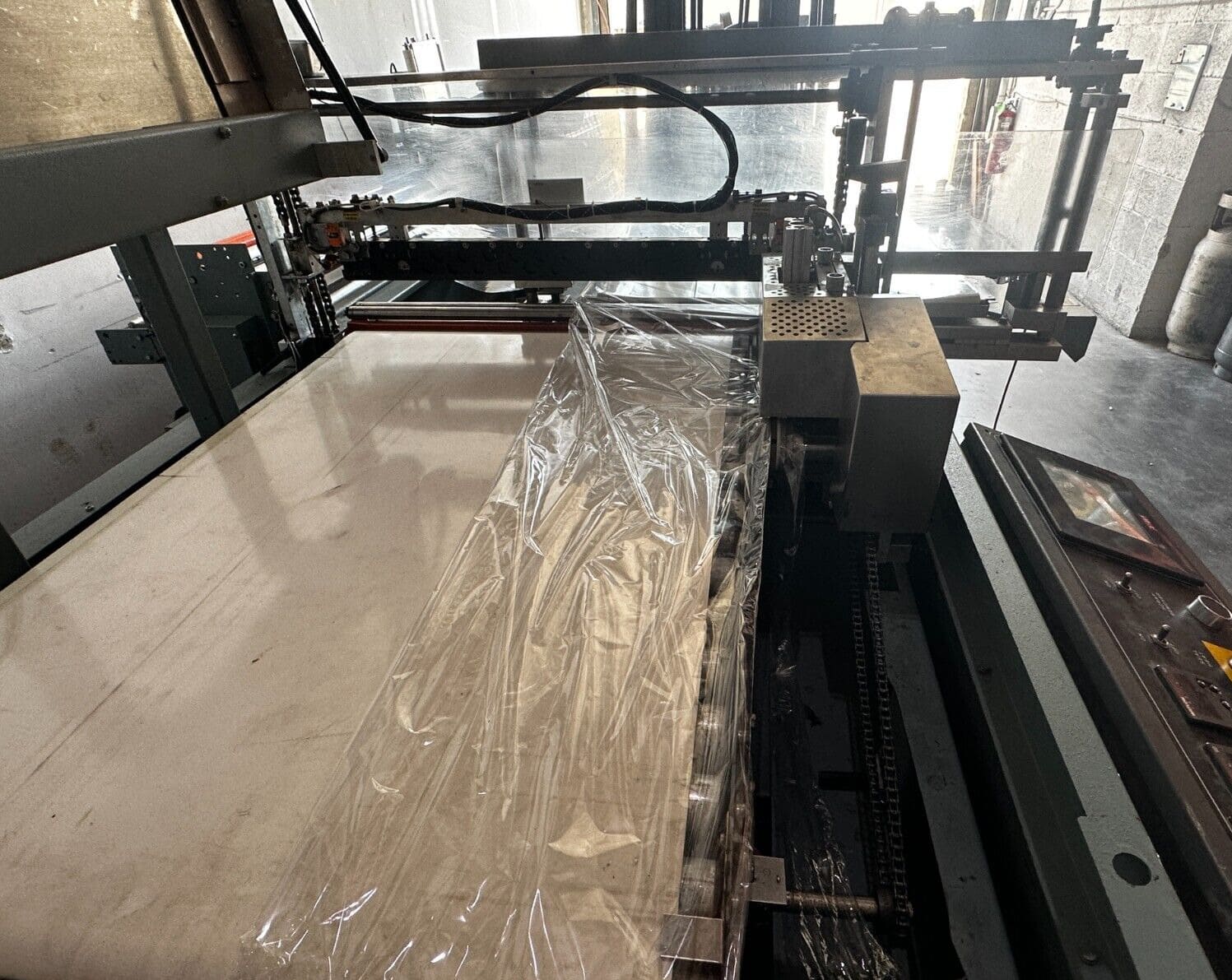 Shanklin CF3 Automatic Sealer & Packager, 2004 - HMI, Upgraded PLC, Video Available - Image 4