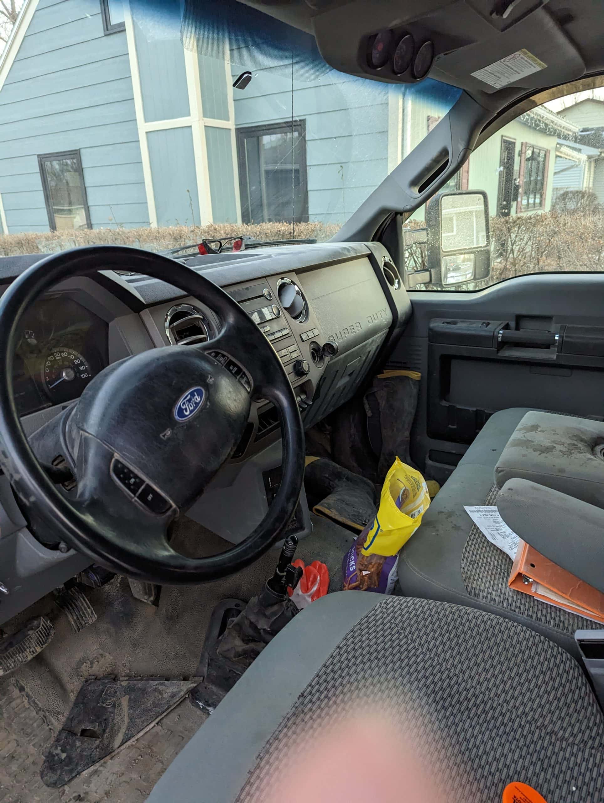 Ford F650 XLT Crew Cab, 2011 - Utility Bed, 6.7L Cummins - Image 5