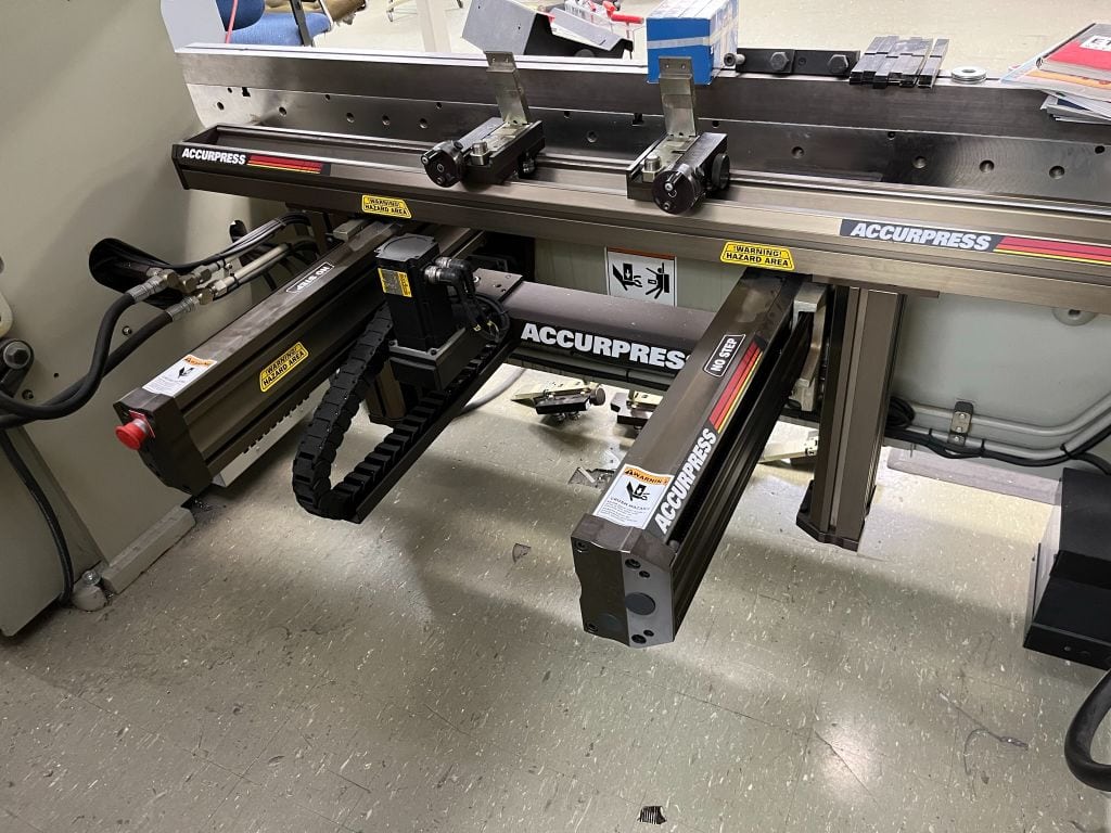 60 ton X 8' Accurpress Advantage 7608 Hydraulic Press Brake, 2004 - Image 4