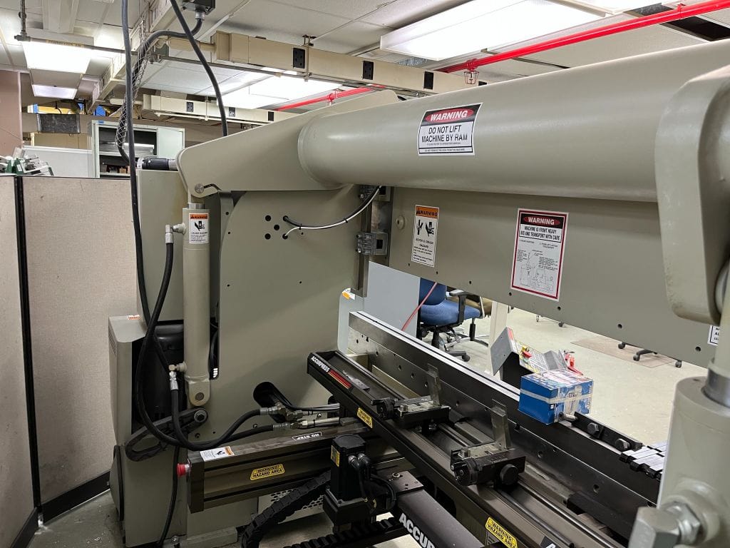 60 ton X 8' Accurpress Advantage 7608 Hydraulic Press Brake, 2004 - Image 6