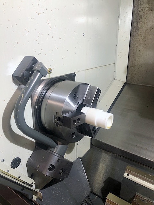 Haas ST-35Y CNC Lathe, 2018- Live Tool, Tailstock, Y-Axis, Presetter, Conveyor, Very Light Use - Image 2