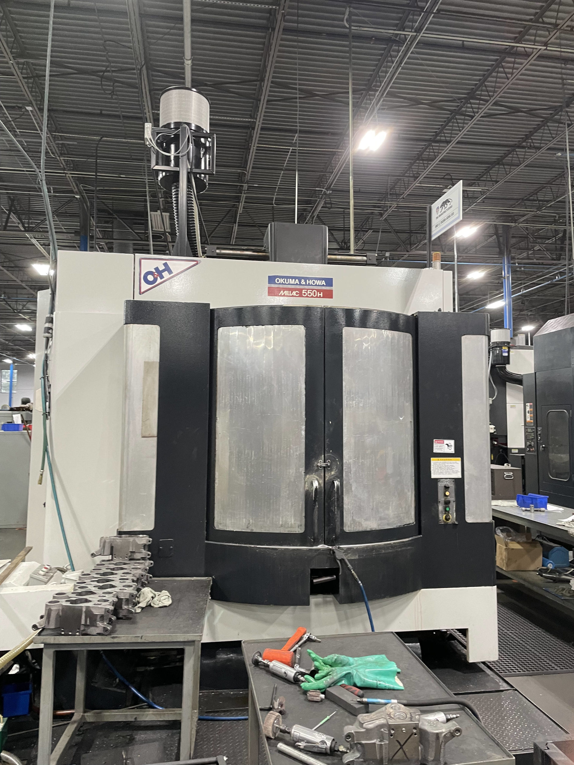 Okuma & Howa MILLAC 550H HMC-5, 2000 - Fanuc Control, Chip Conveyor
