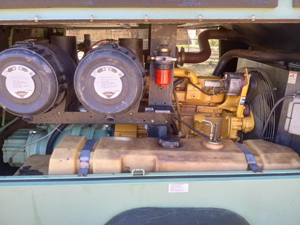 140 HP Sullair 375H Portable Rotary Screw Mobile Air Compressor, 2007 - Image 6