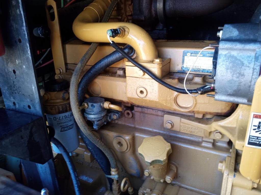 140 HP Sullair 375H Portable Rotary Screw Mobile Air Compressor, 2007 - Image 8