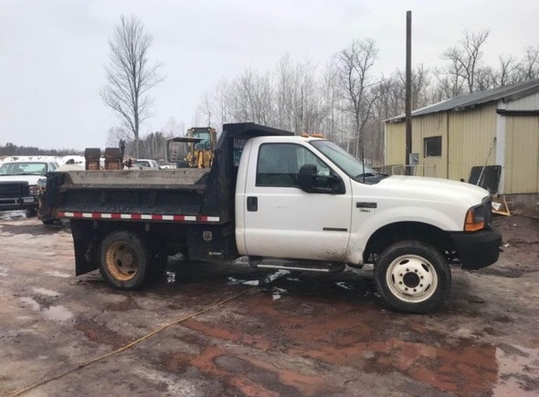 Ford F450 4x4 Dump Truck, 2001 - Available Immediately!
