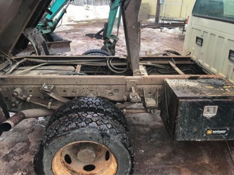 Ford F450 4x4 Dump Truck, 2001 - Available Immediately! - Image 6