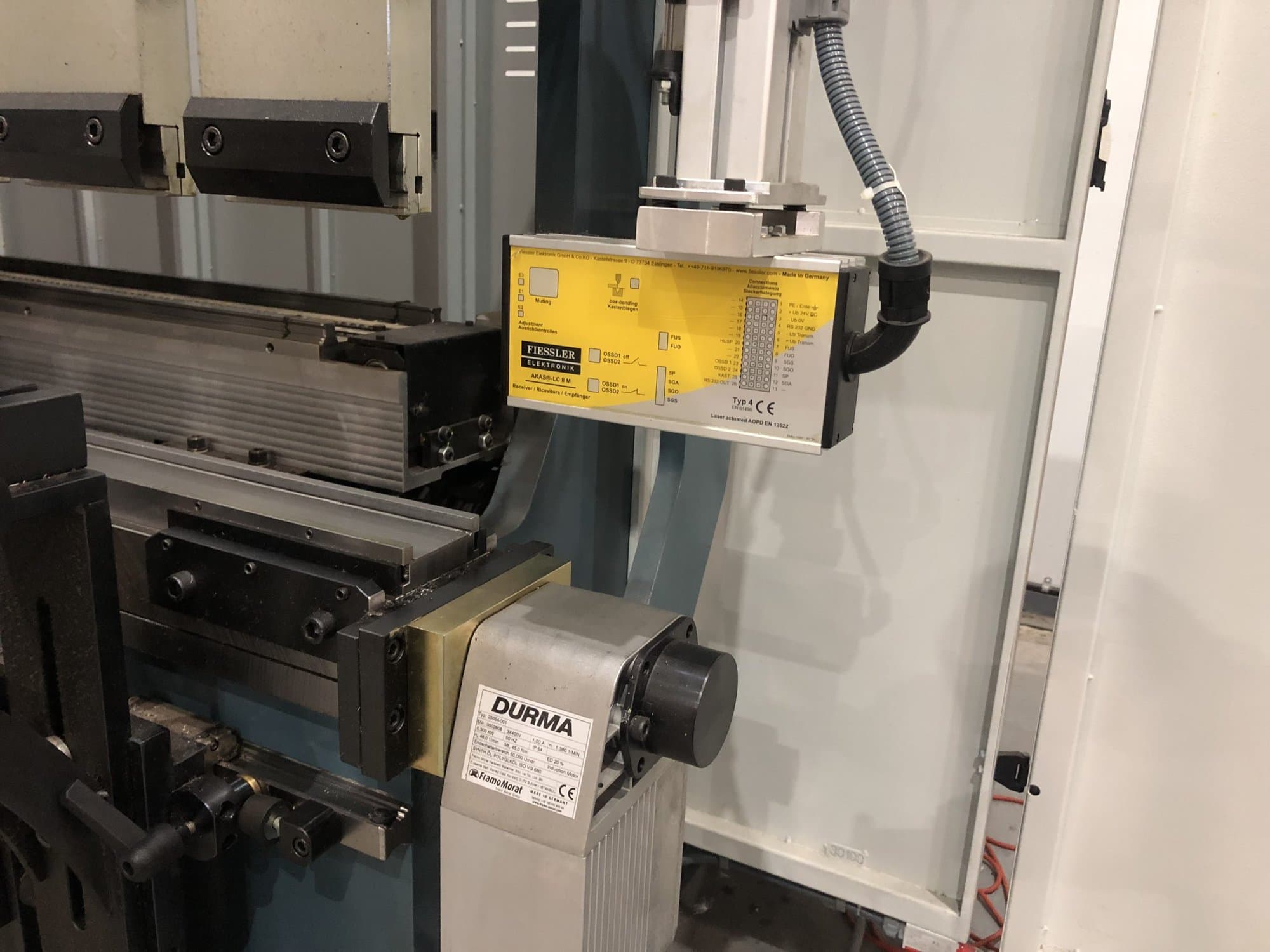110 Ton x 10' Durma AD-R 30100 CNC Press Brake, 2019- 4-Axis Backguage - Image 9