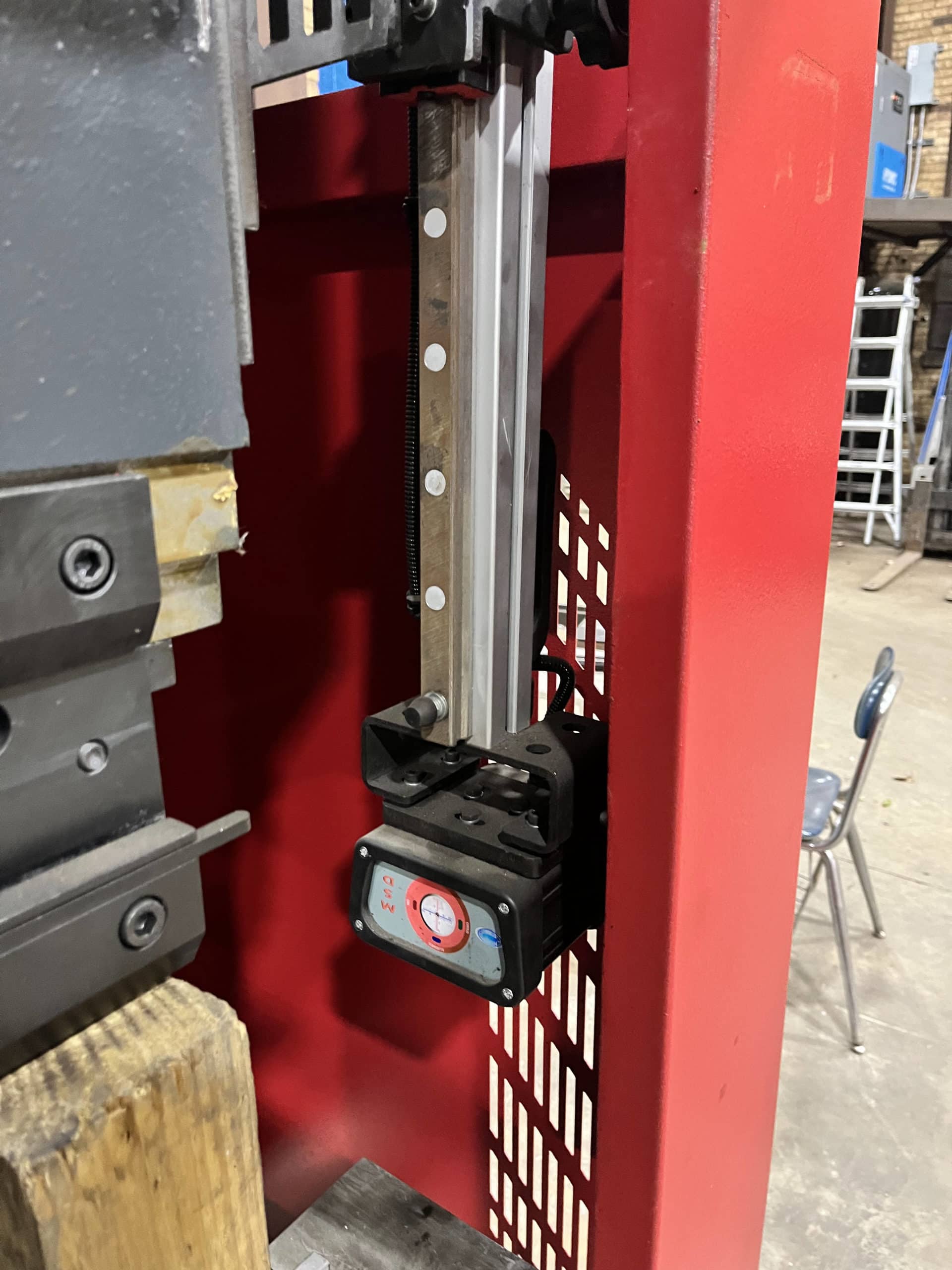 150 Ton x 10' Hat-Tech PRB-R 30135 Press Brake, 2022 - Crowning, Backgauge, Safety Covers - Image 4