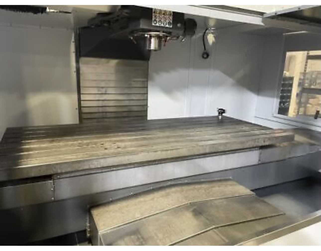 Haas VF-9/40 VMC, 2021-WIPS, Chip Auger, Programable Coolant - Image 2