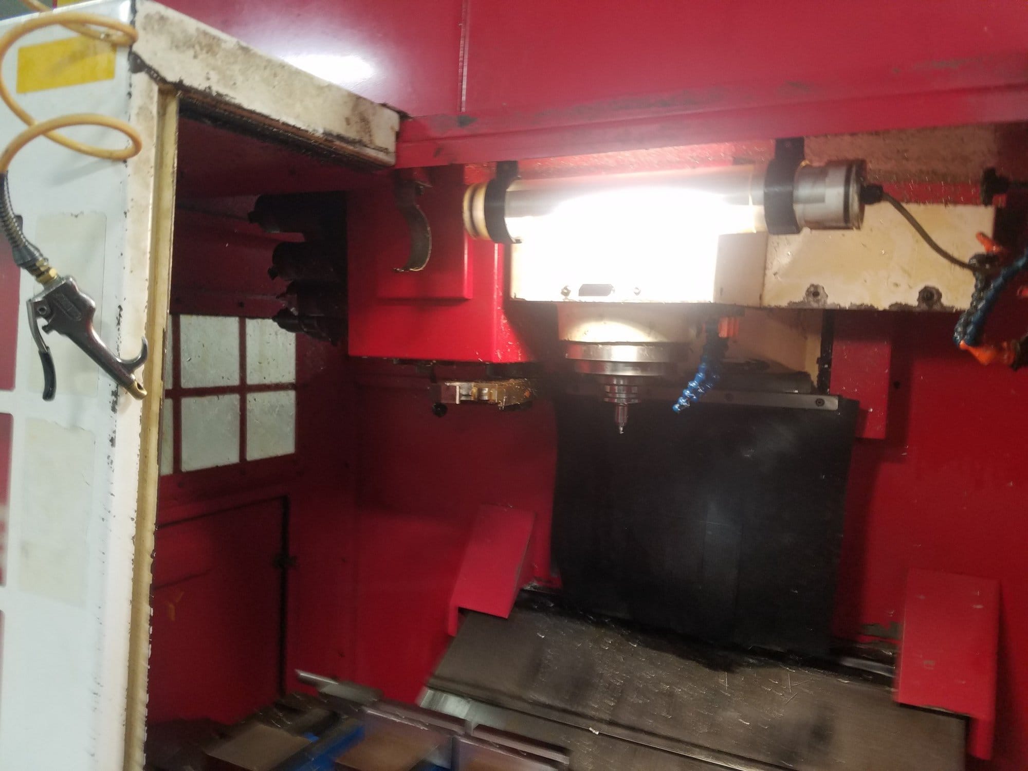 Matsuura MC-510VG VMC, 1998- Available Immediately, Yasnac Control - Image 4