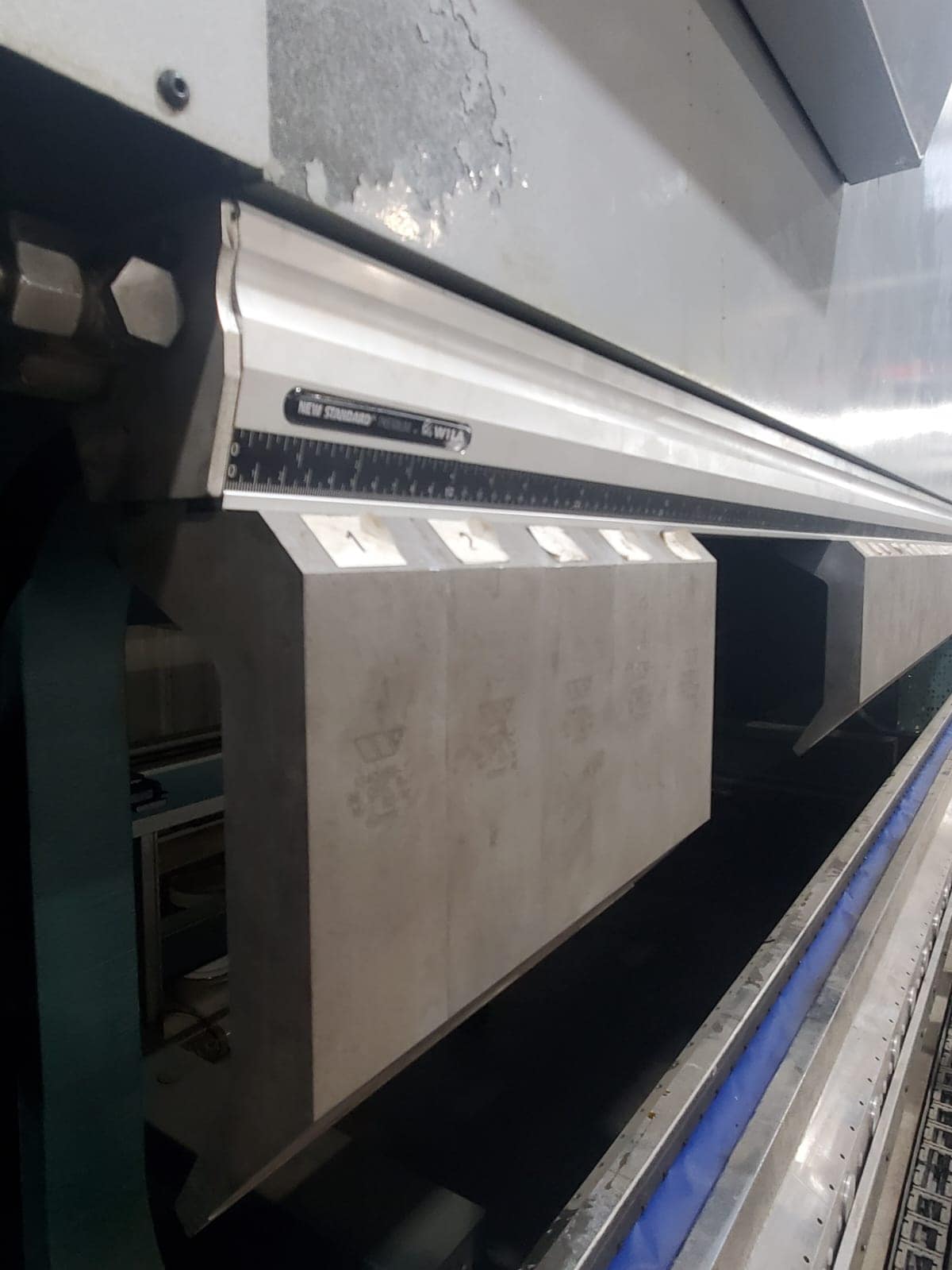 242 Ton x 14' Salvagnini B3-220/4250 CNC Press Brake, 2016- MVM Programmable Lower Die - Image 3