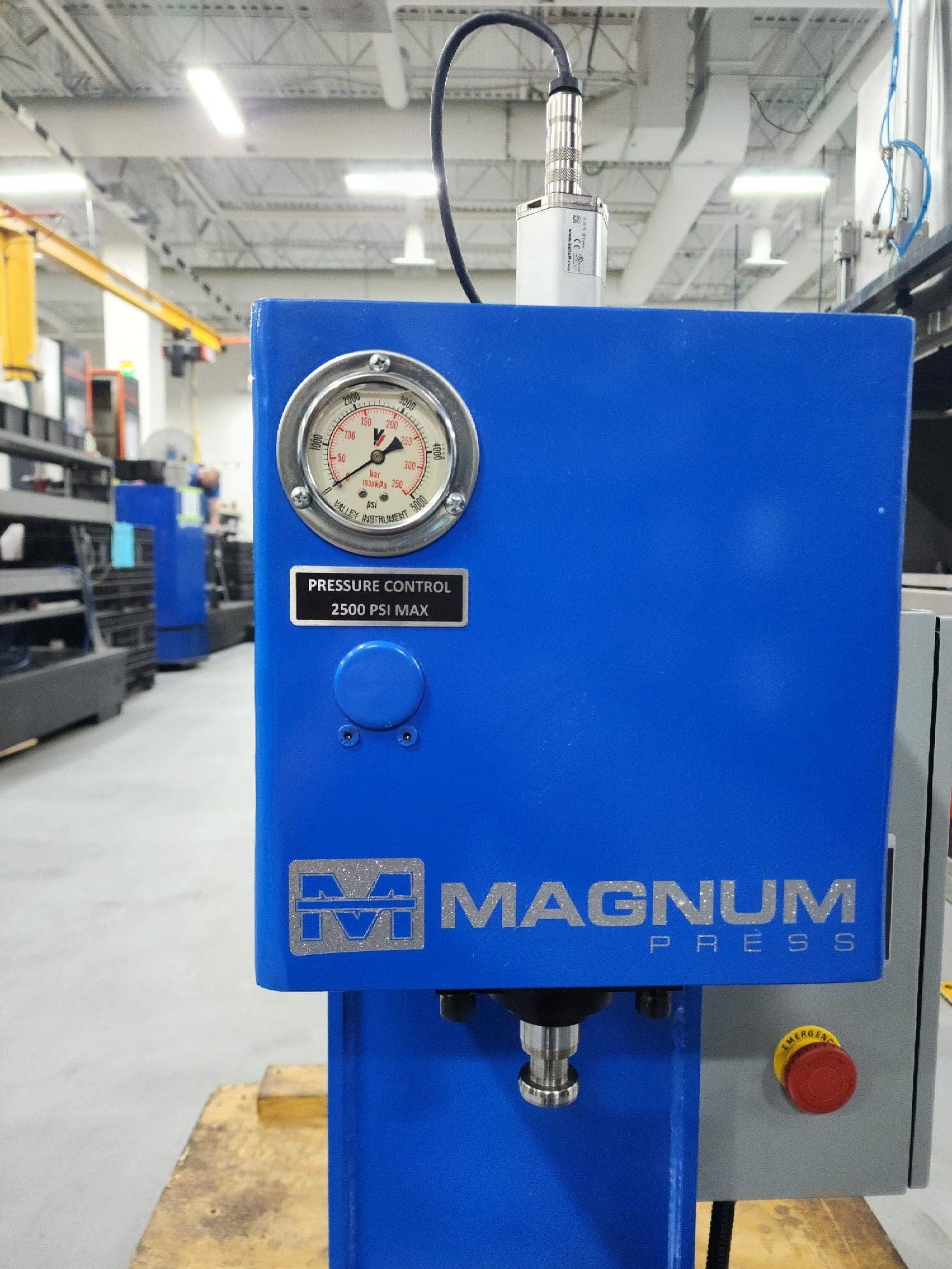 Magnum MCB4A 4Ton Bench Press, 2019- 14" Daylight, 7" Stroke, 13" x 12" Bed, Unused - Image 7