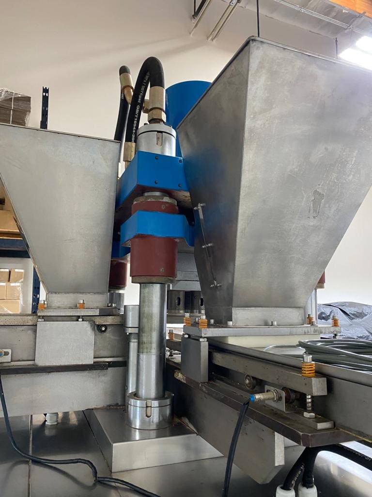 Changzhou Jiuyajiu SYST-100 Hydraulic Powder Forming Machine, 2019 - Image 3