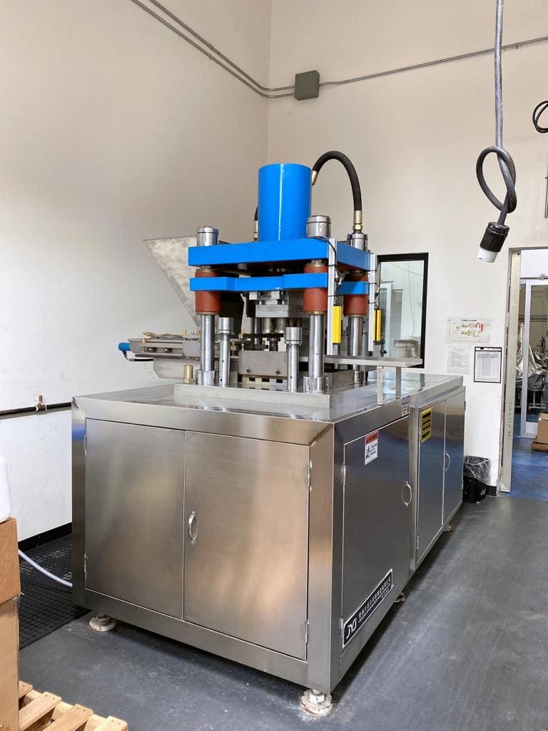 Changzhou Jiuyajiu SYST-100 Hydraulic Powder Forming Machine, 2019 - Image 8