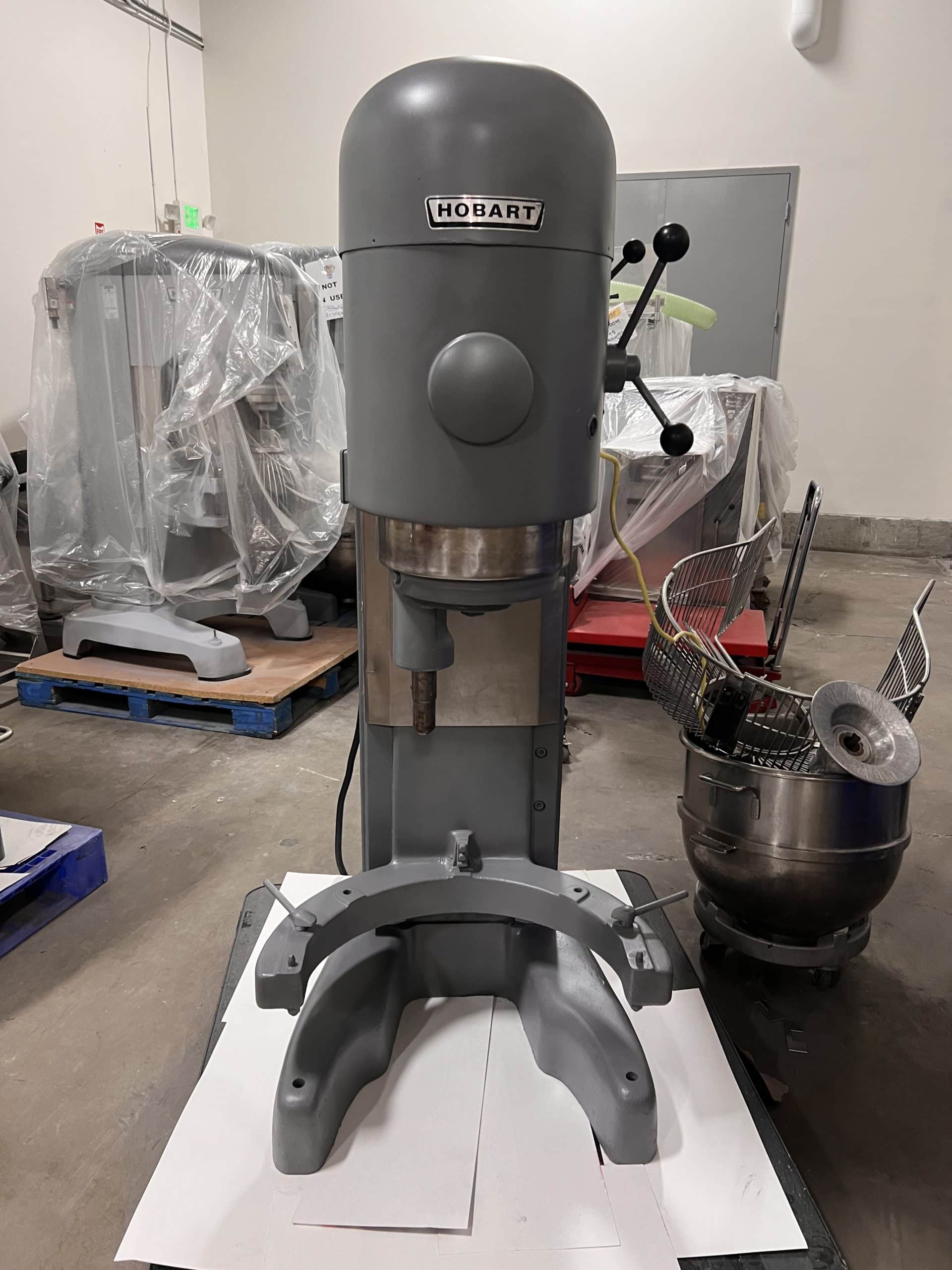 80 Quart Hobart M-802 Mixer, 2003 - Mixing Bowls, Mixing Hooks, and Whisks Included - Image 3