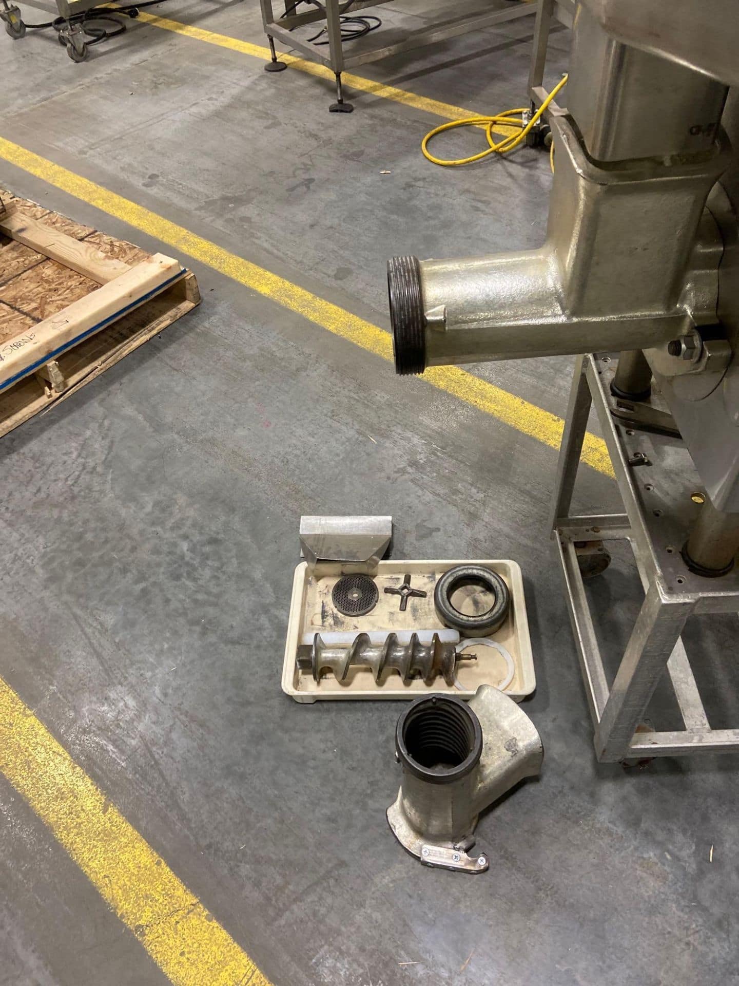 Hobart 4632 Meat Grinder - Image 5