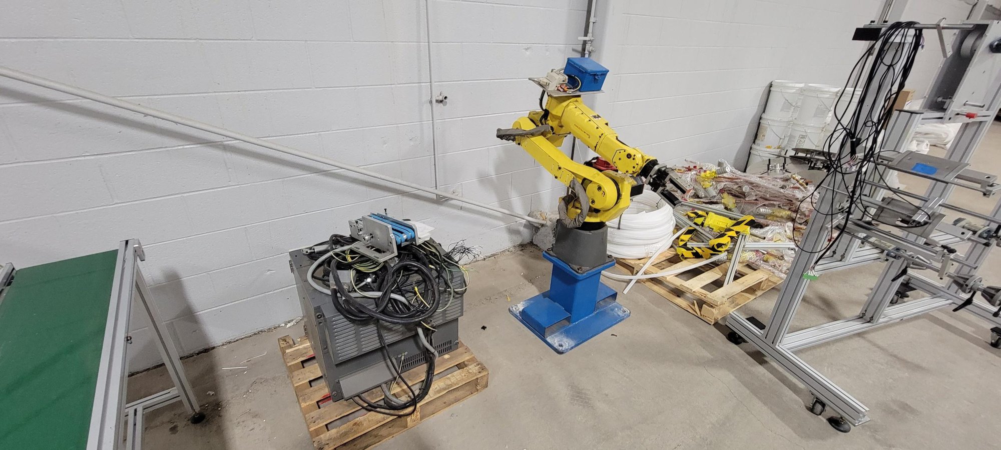 Fanuc M10iA/12 6 Axis Robot, 2014 - Pendant, Pedestal