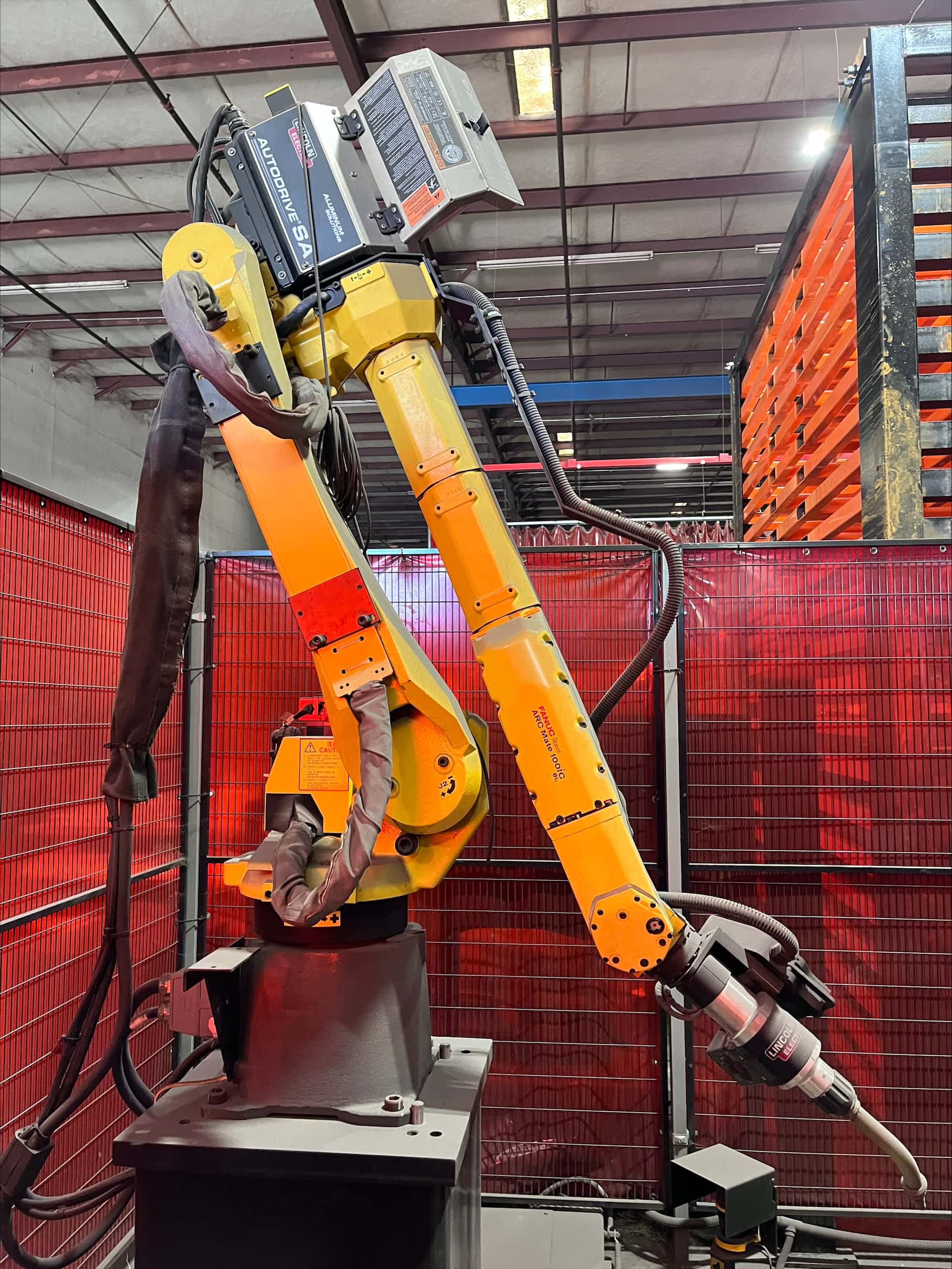 Lincoln Electric Fab-Pak FHS B2 Robotic Welding Cell, PowerWave S500, Fanuc Arc Mate 100ic, 2016 - Low Use Unit! - Image 3